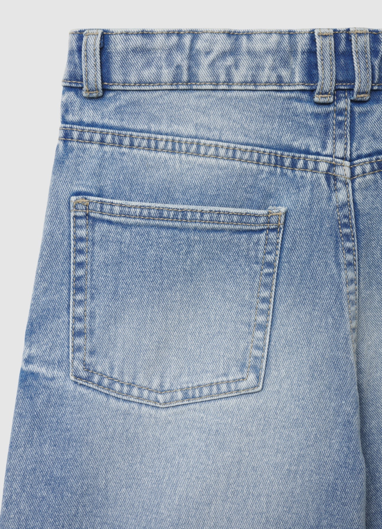 Bermuda jeans con strappi - Image 3