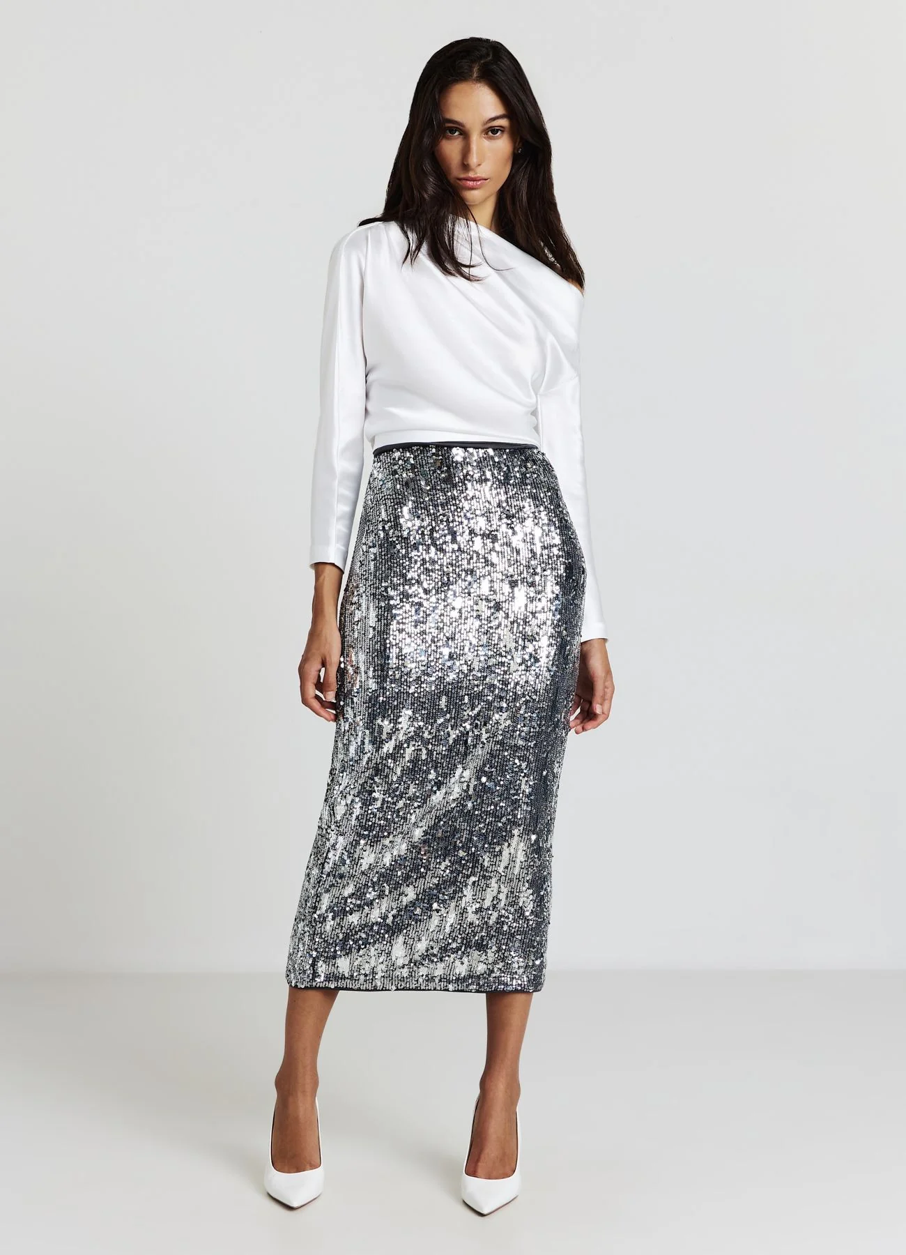 Blusa asimmetrica con drappeggio similsatin - Image 2