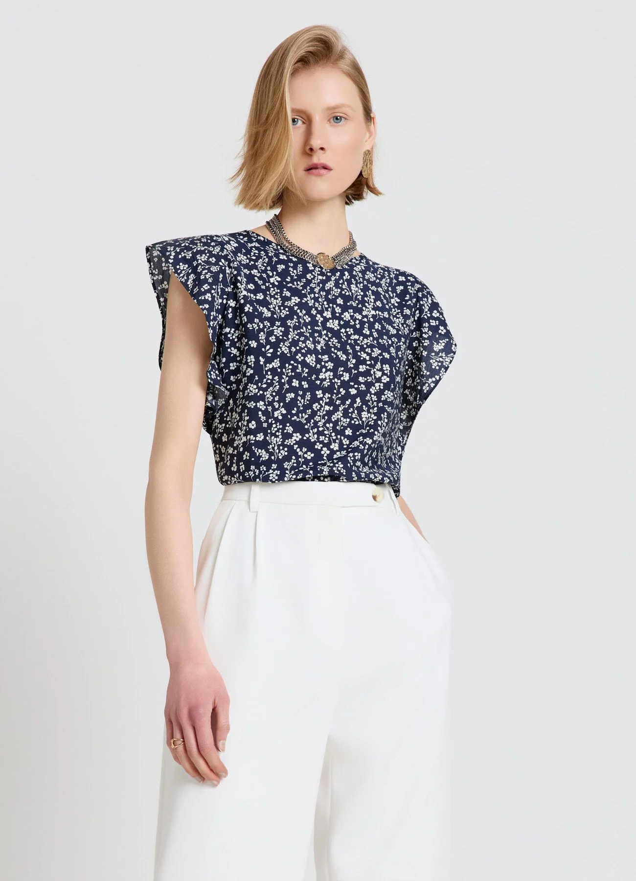 Blusa con maniche a rouche e stampa floreale - Image 2