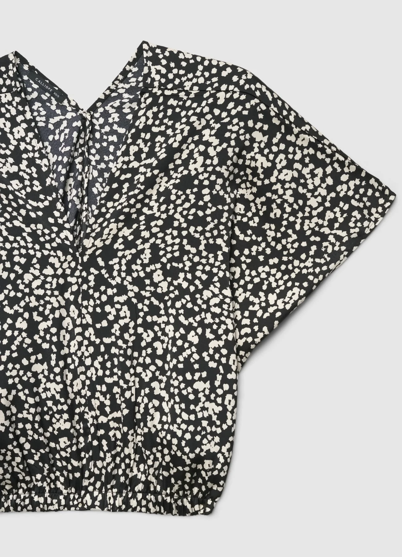 Blusa crop similsatin a fantasia - Image 6