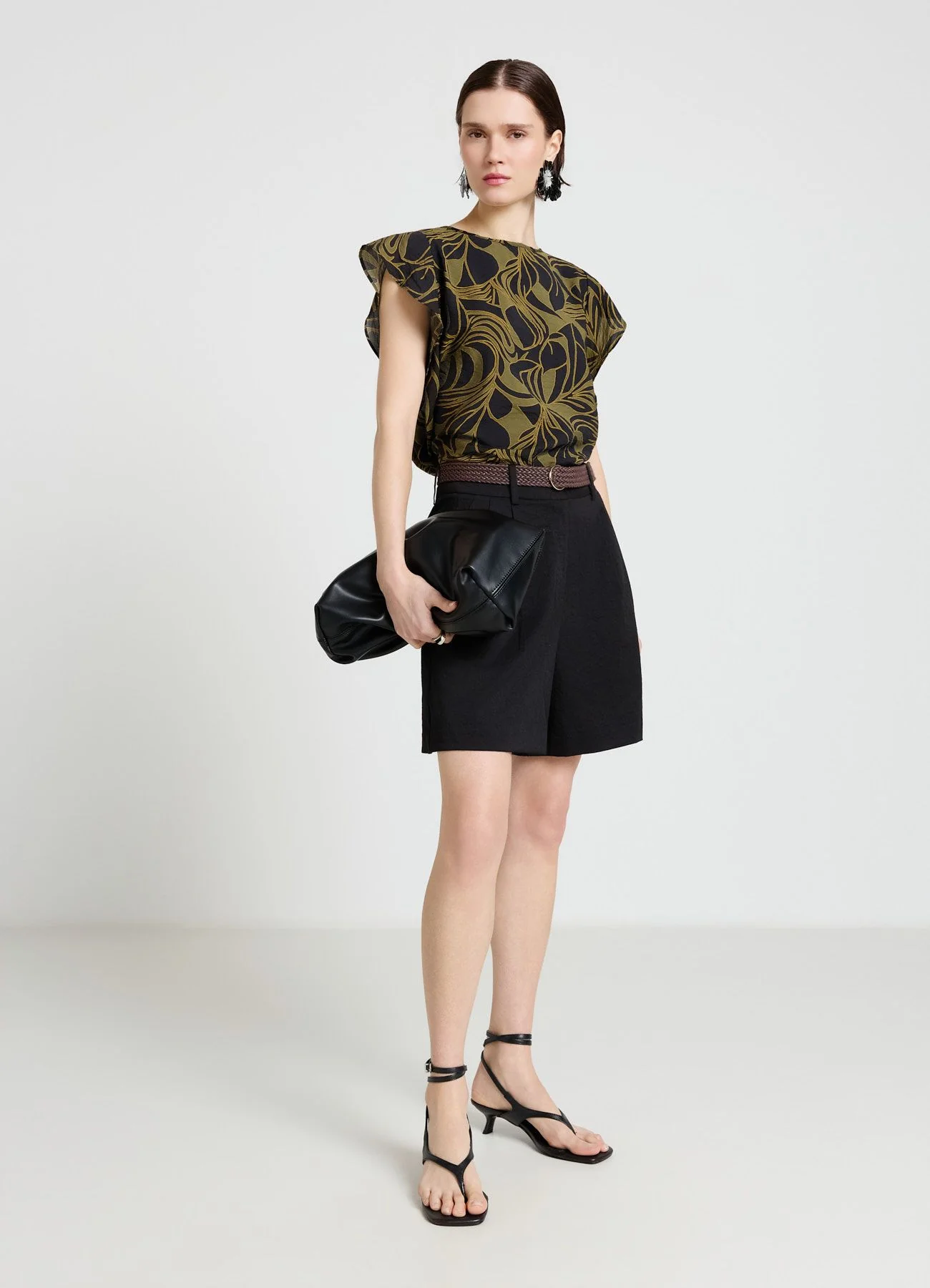 Blusa maniche corte con rouches e stampa fogliame