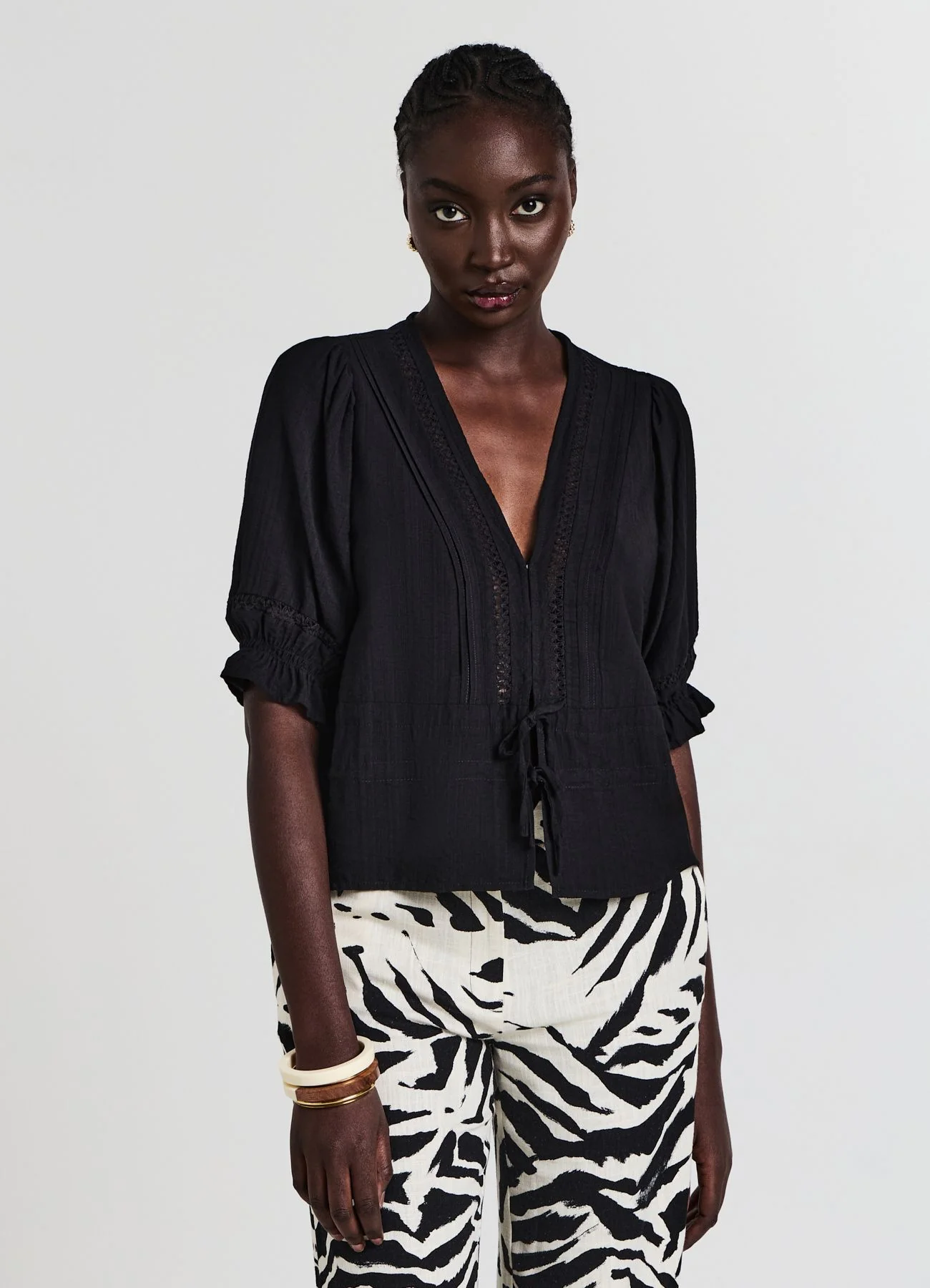 Blusa ricamo a jour