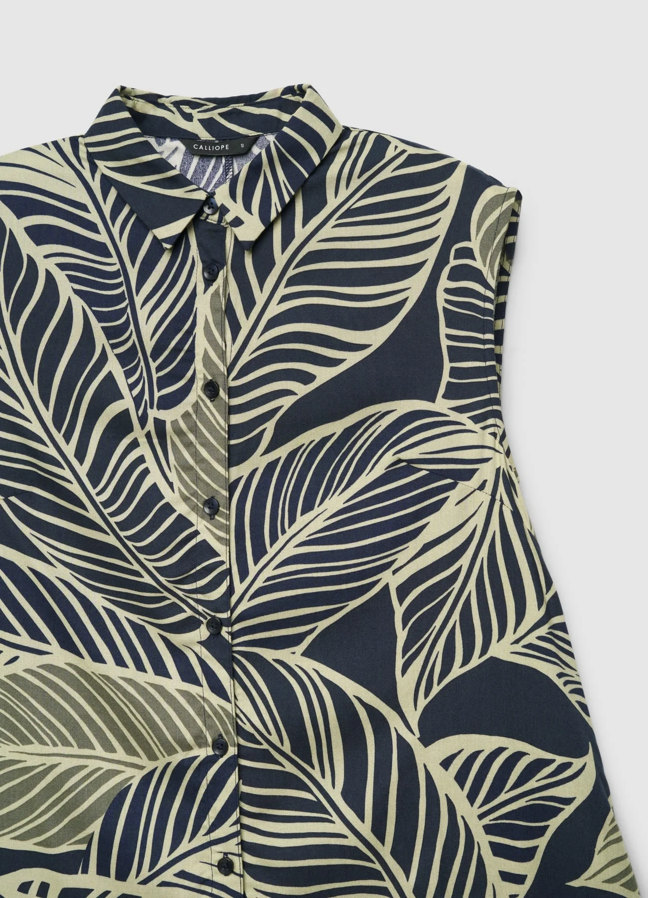 Blusa smanicata stampa foglie - Image 5