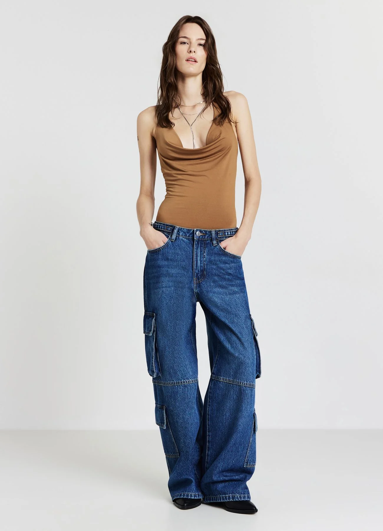 Body halterneck sciallato