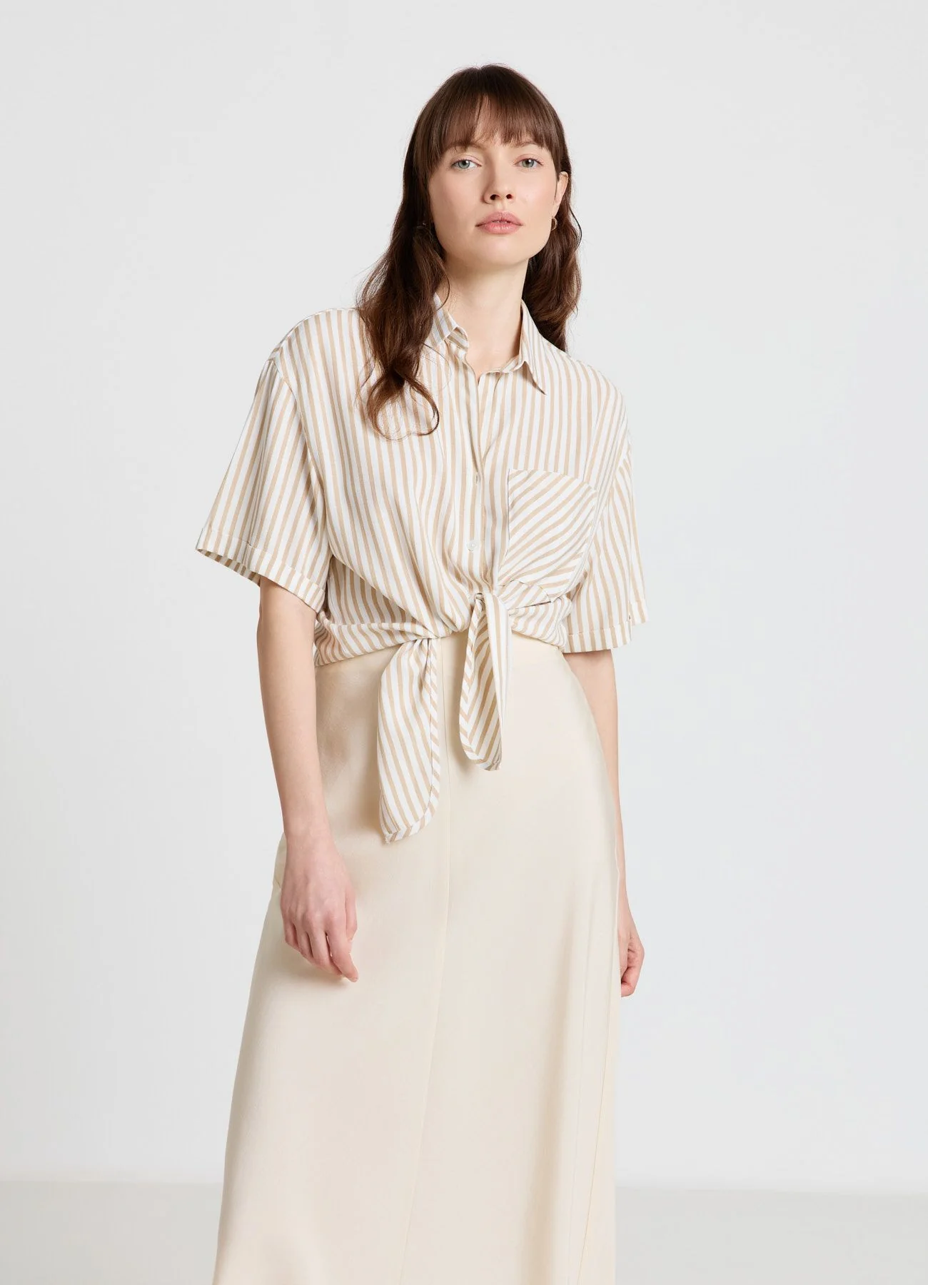 Camicia a righe con nodo frontale - Image 2