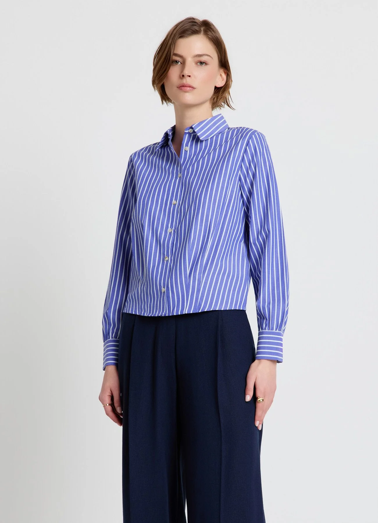 Camicia a righe con pinces crop - Image 2