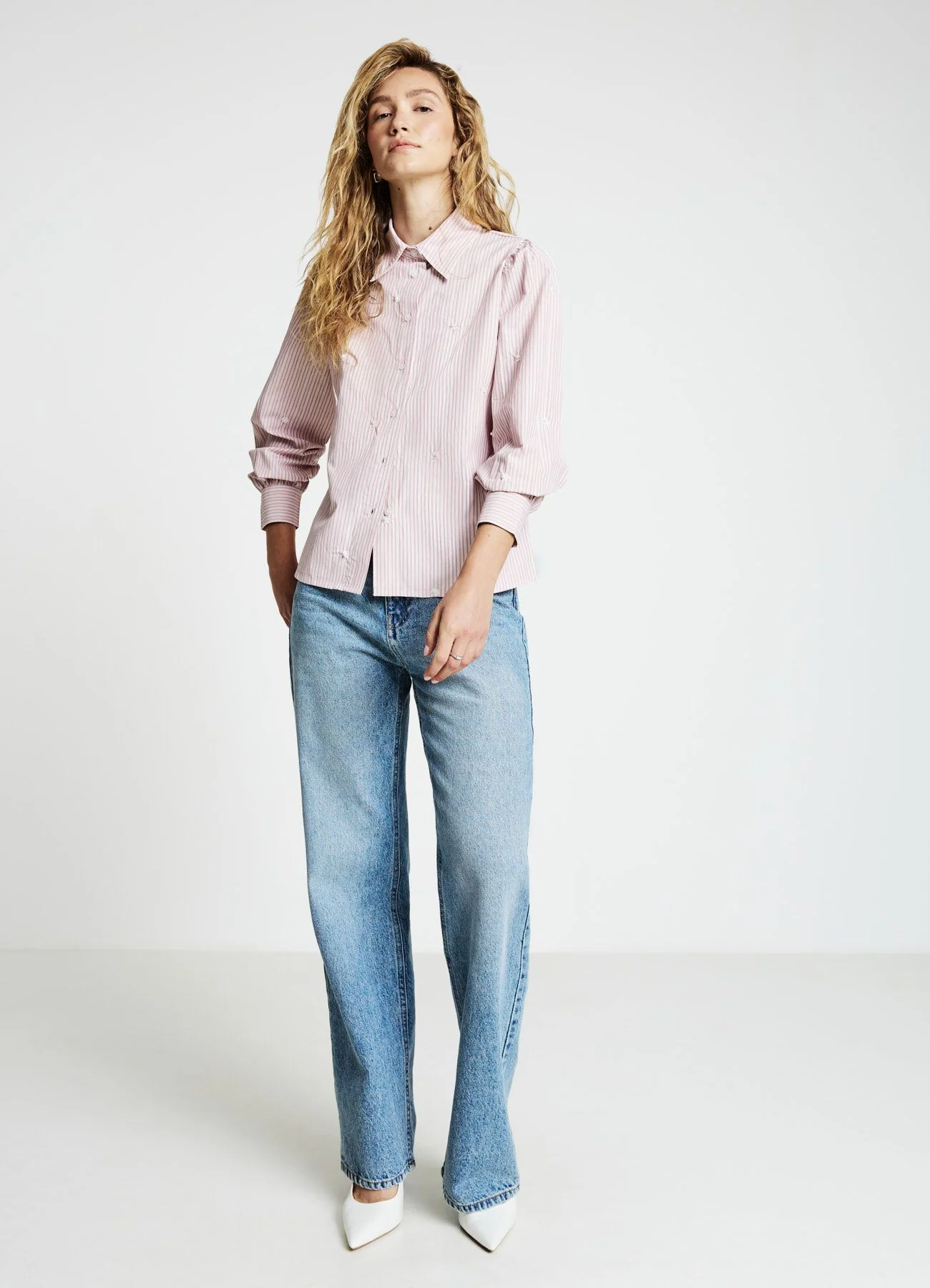 Camicia a righe con ricami e perle - Image 3