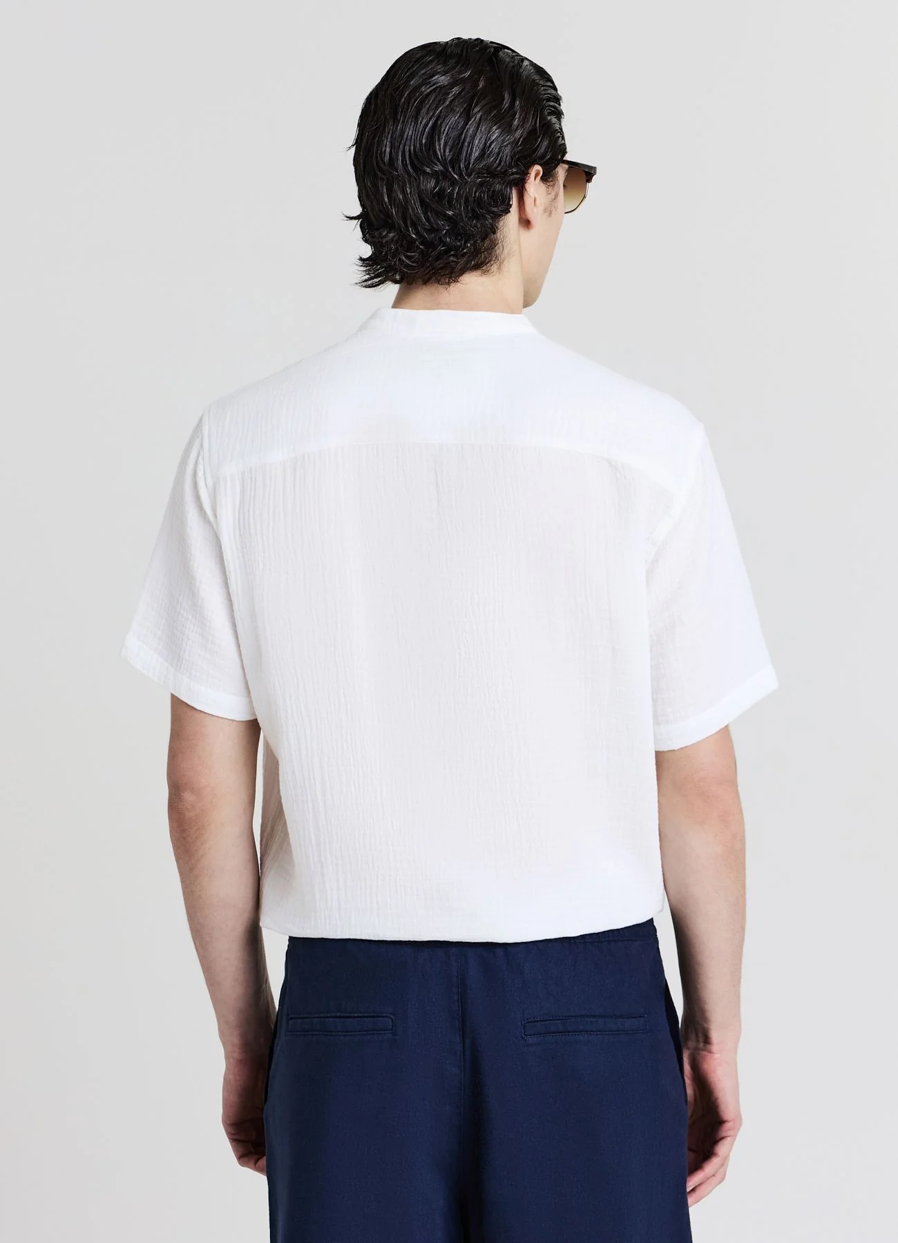 Camicia bottoncini tessuto goffrato - Image 2
