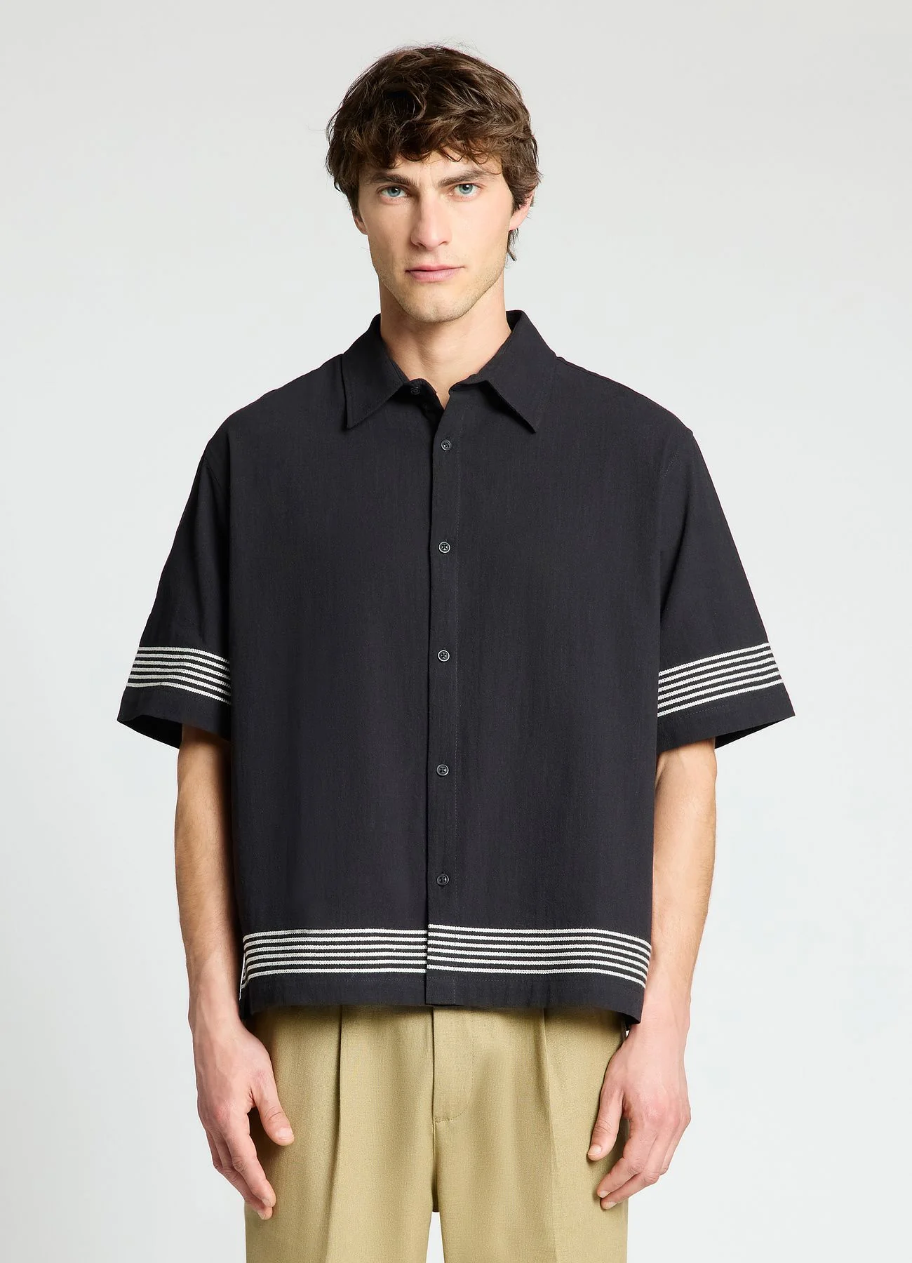 Camicia boxy con righe a contrasto