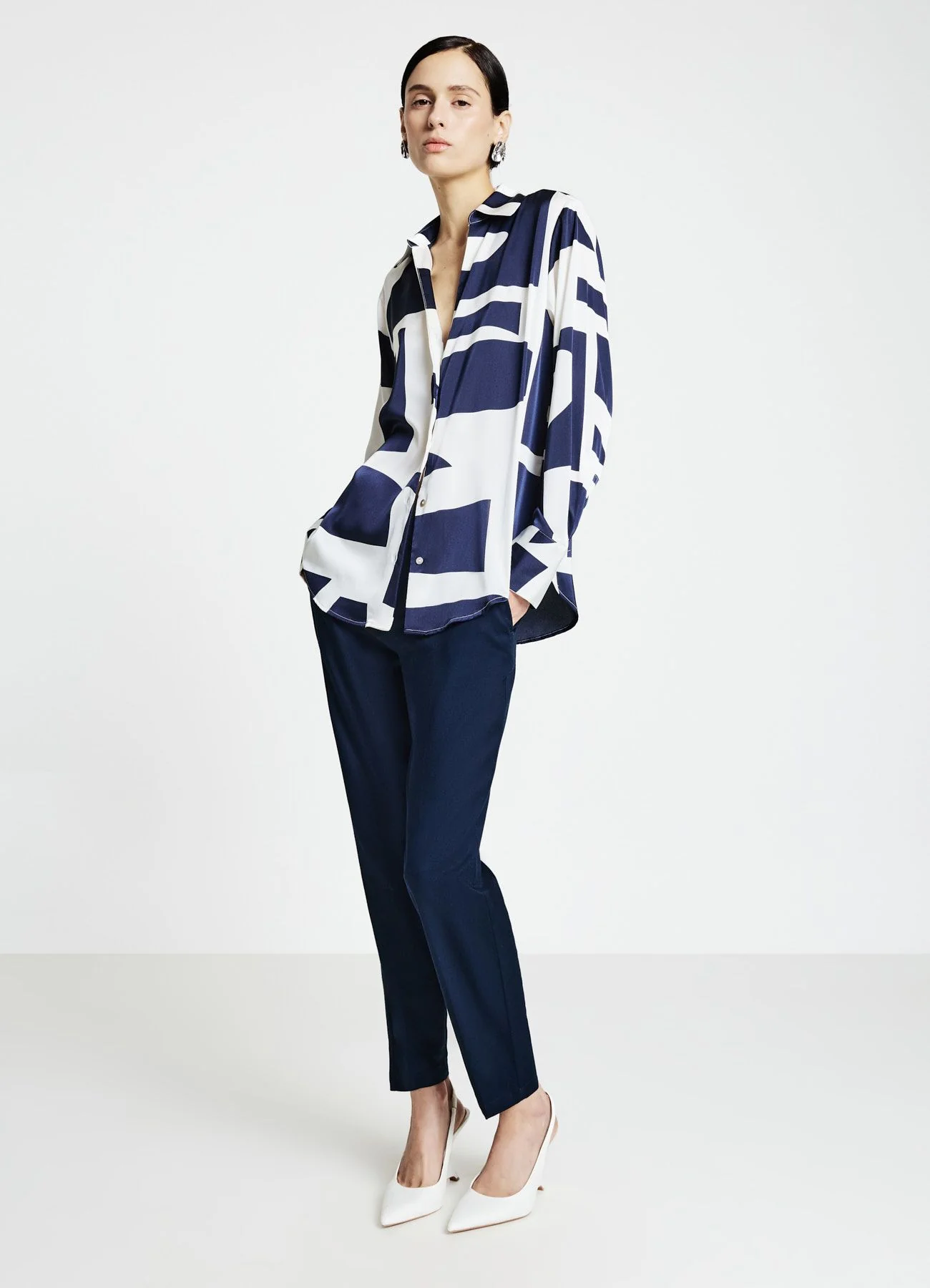 Camicia con colletto classico e stampe - Image 3