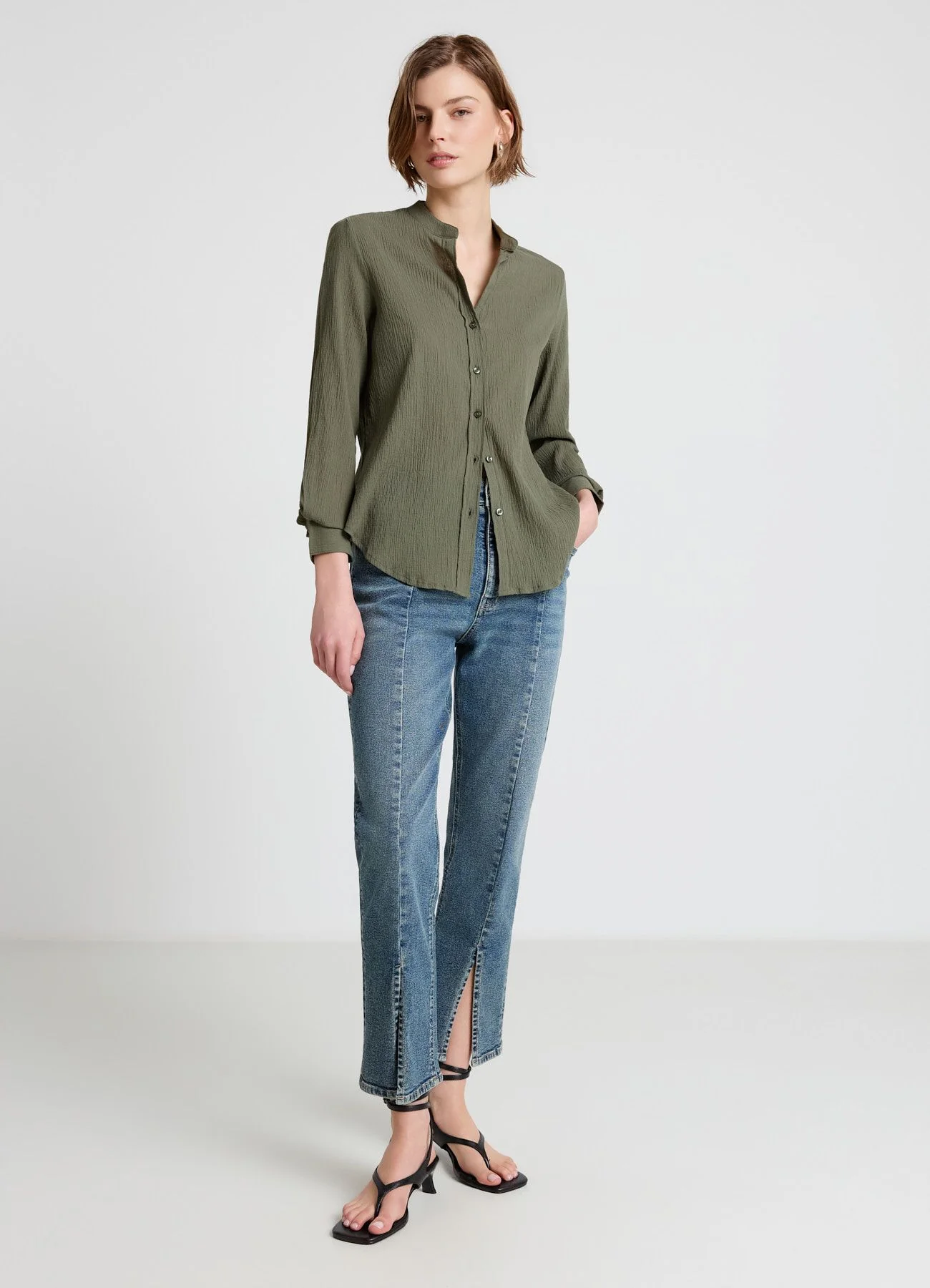 Camicia con collo alla coreana e bottoni - Image 2