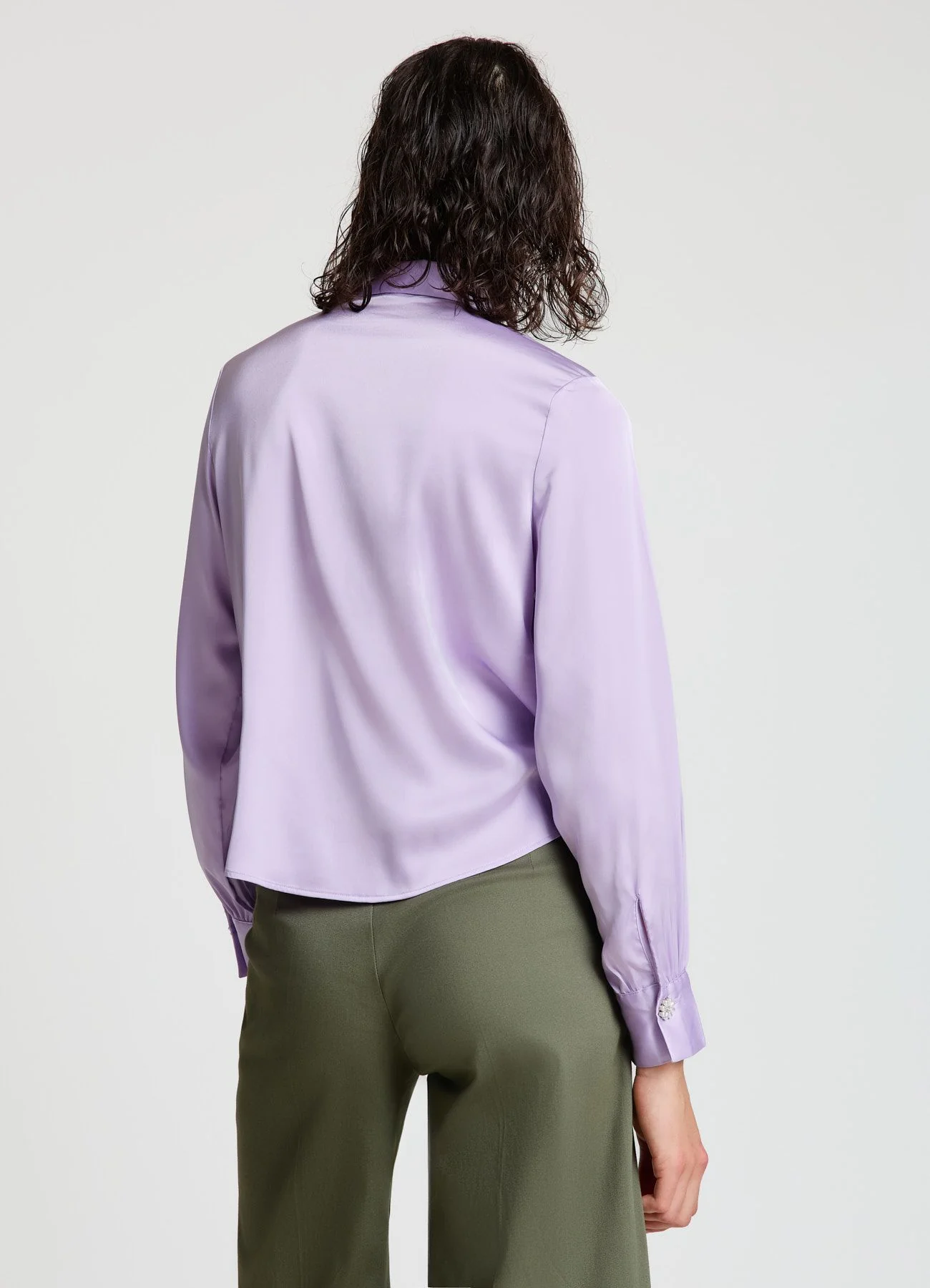 Camicia con rouches e bottoni gioiello
