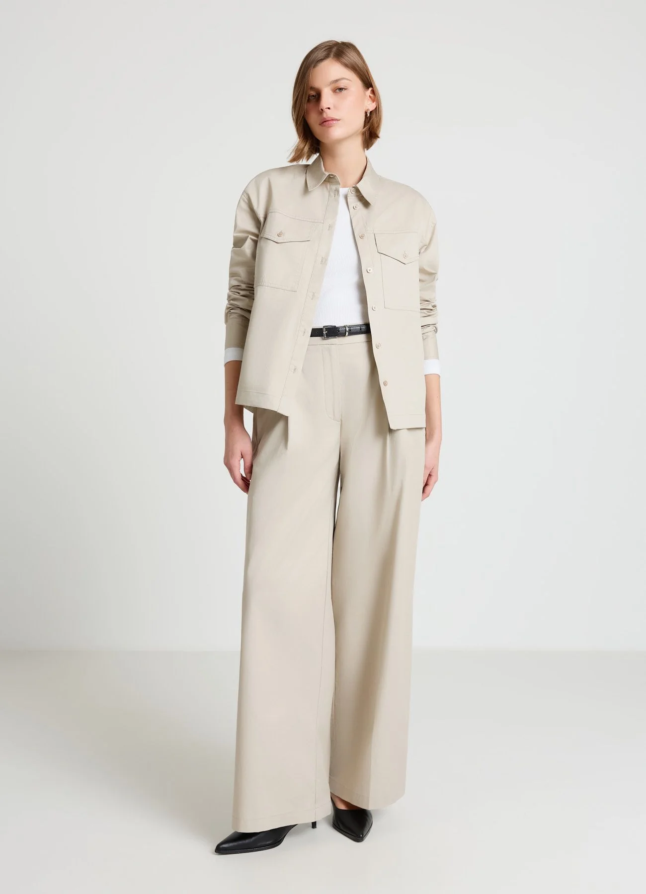 Camicia con tasche e bottoni