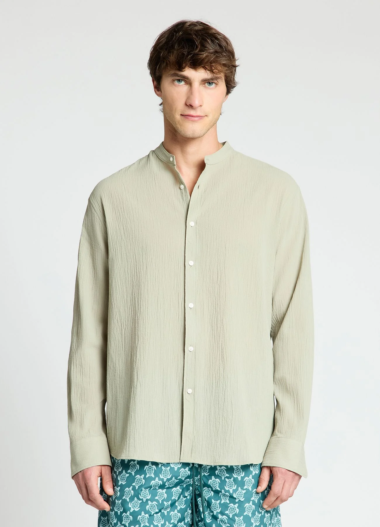 Camicia coreana a tinta unita
