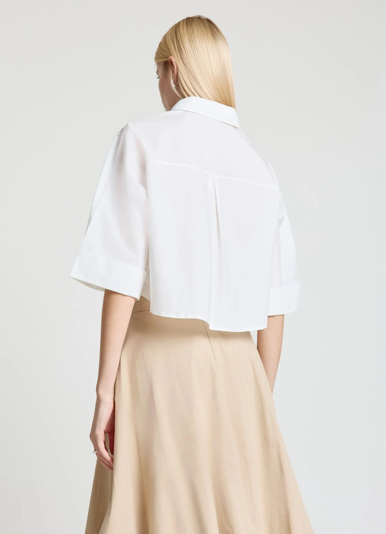 Camicia crop con tasconi