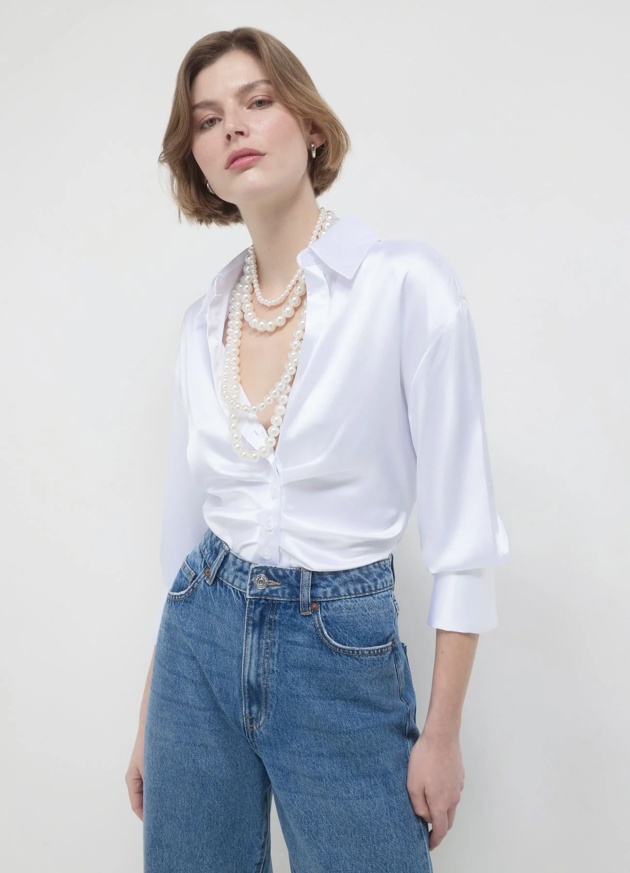 Camicia crop simil satin con arriccio - Image 3