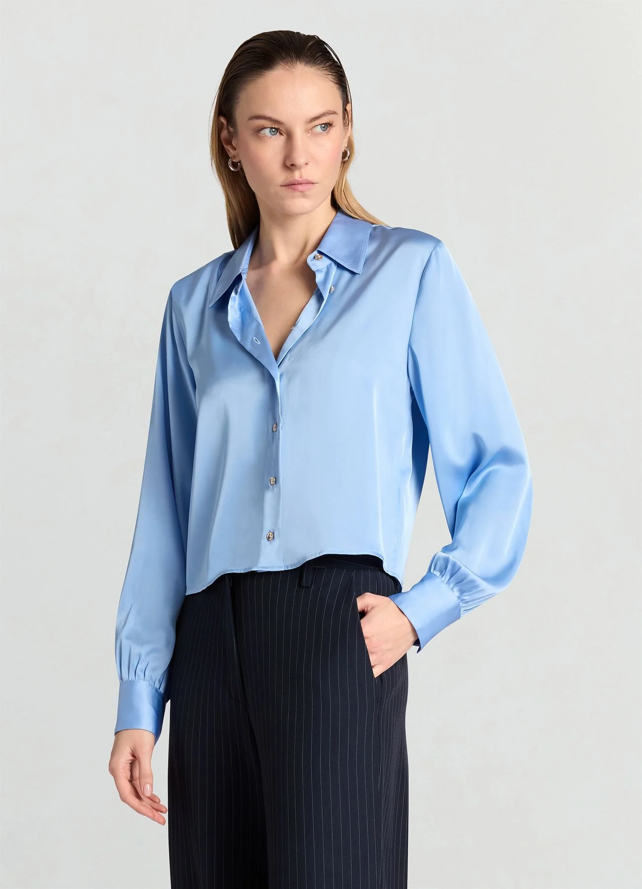 Camicia crop simil satin maniche a palloncino - Image 2