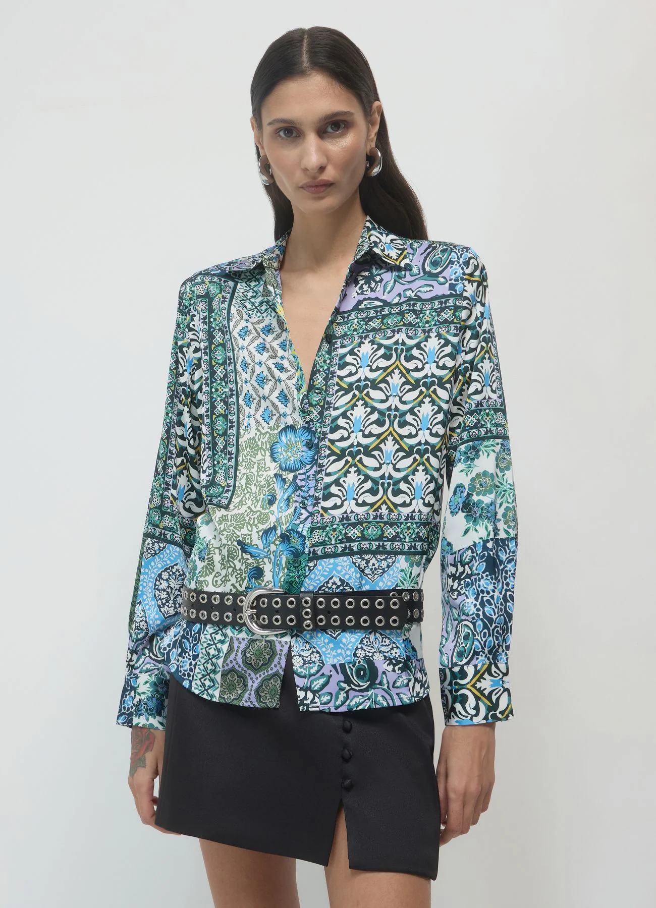 Camicia simil satin fantasia patchwork - Image 3