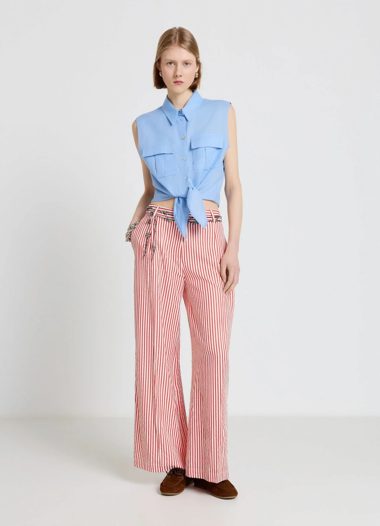 Camicia smanicata in lino con nodo - Image 2