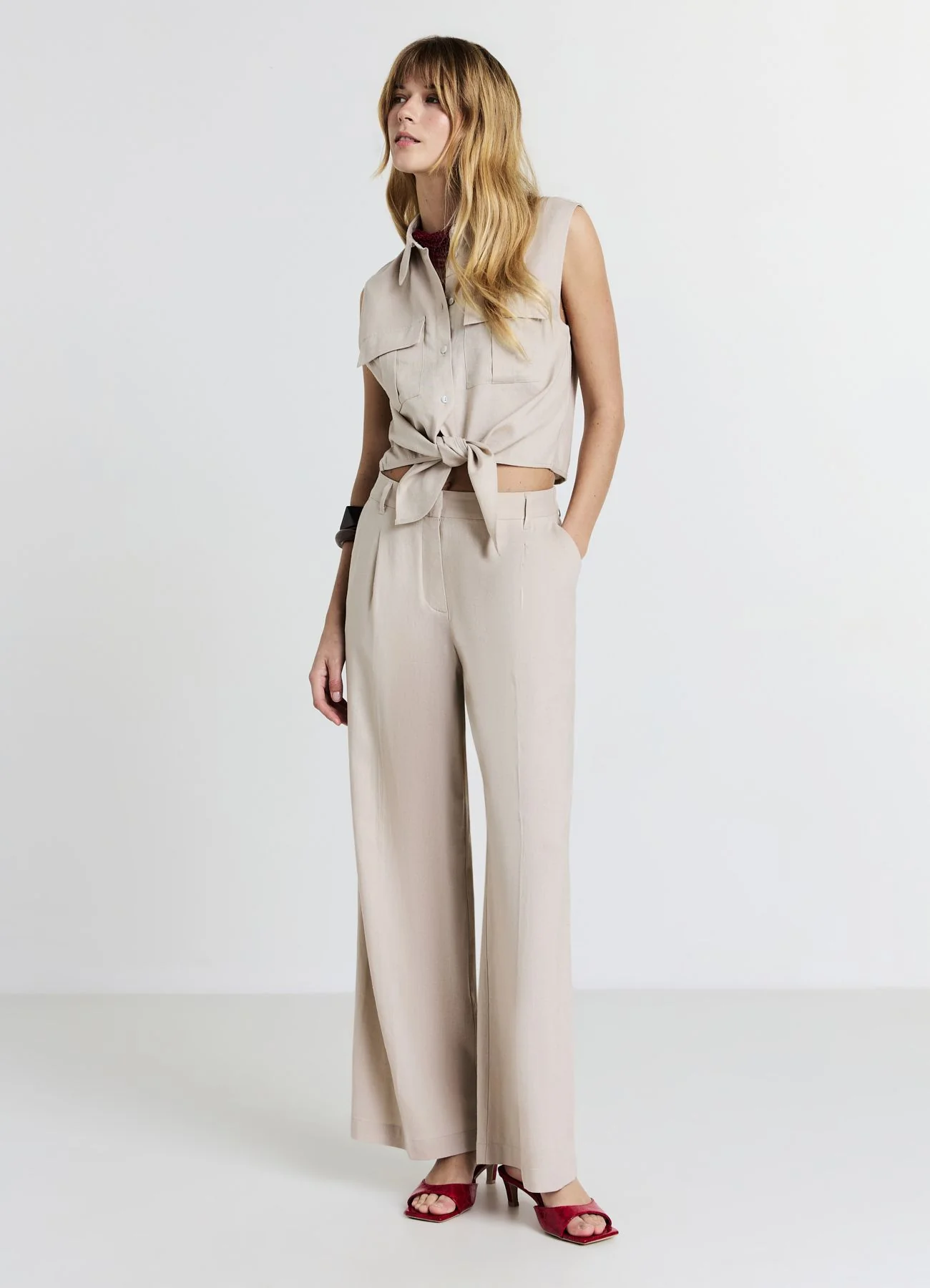 Camicia smanicata misto lino con nodo - Image 3