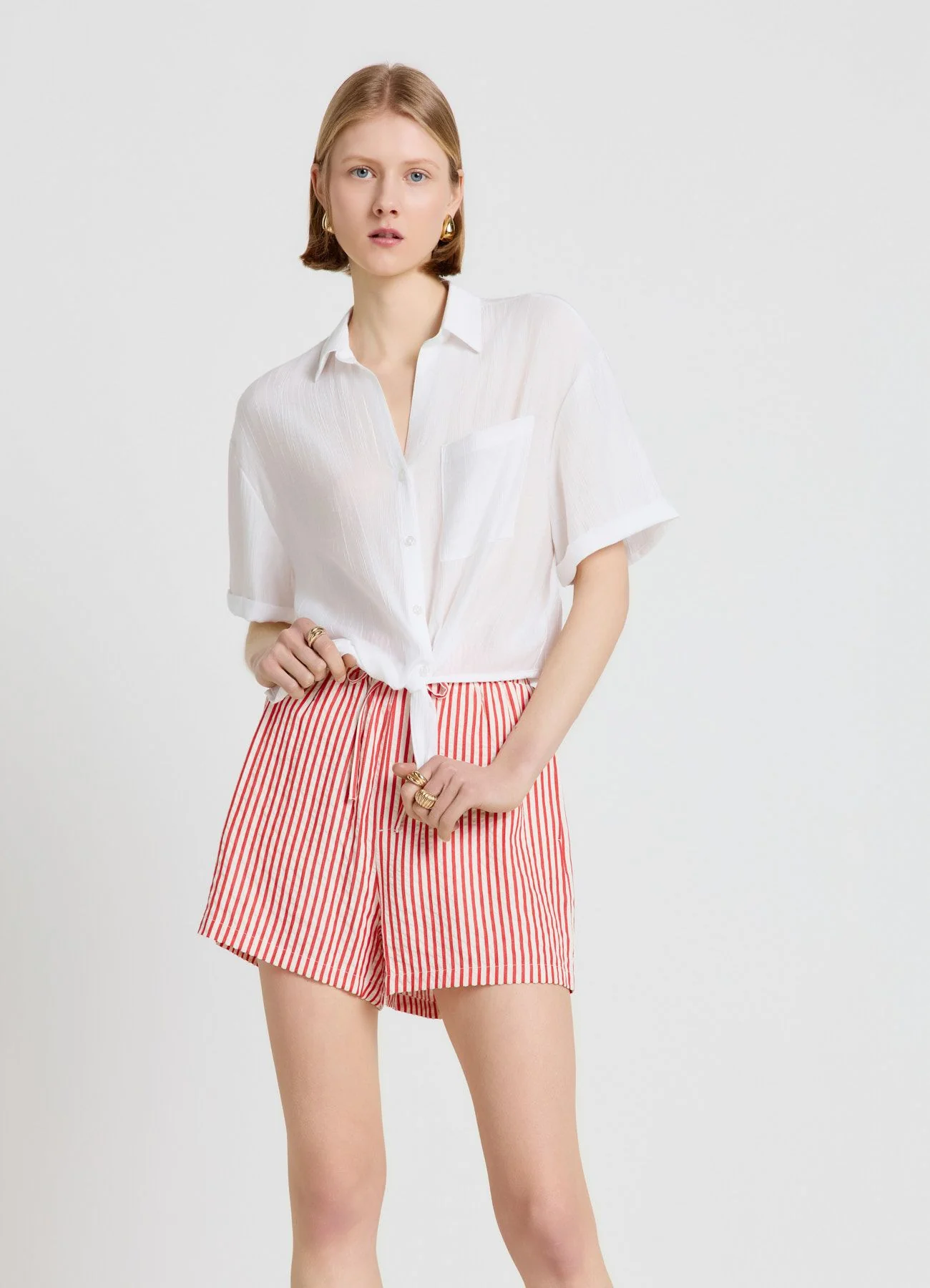Camicia tinta unita con nodo
