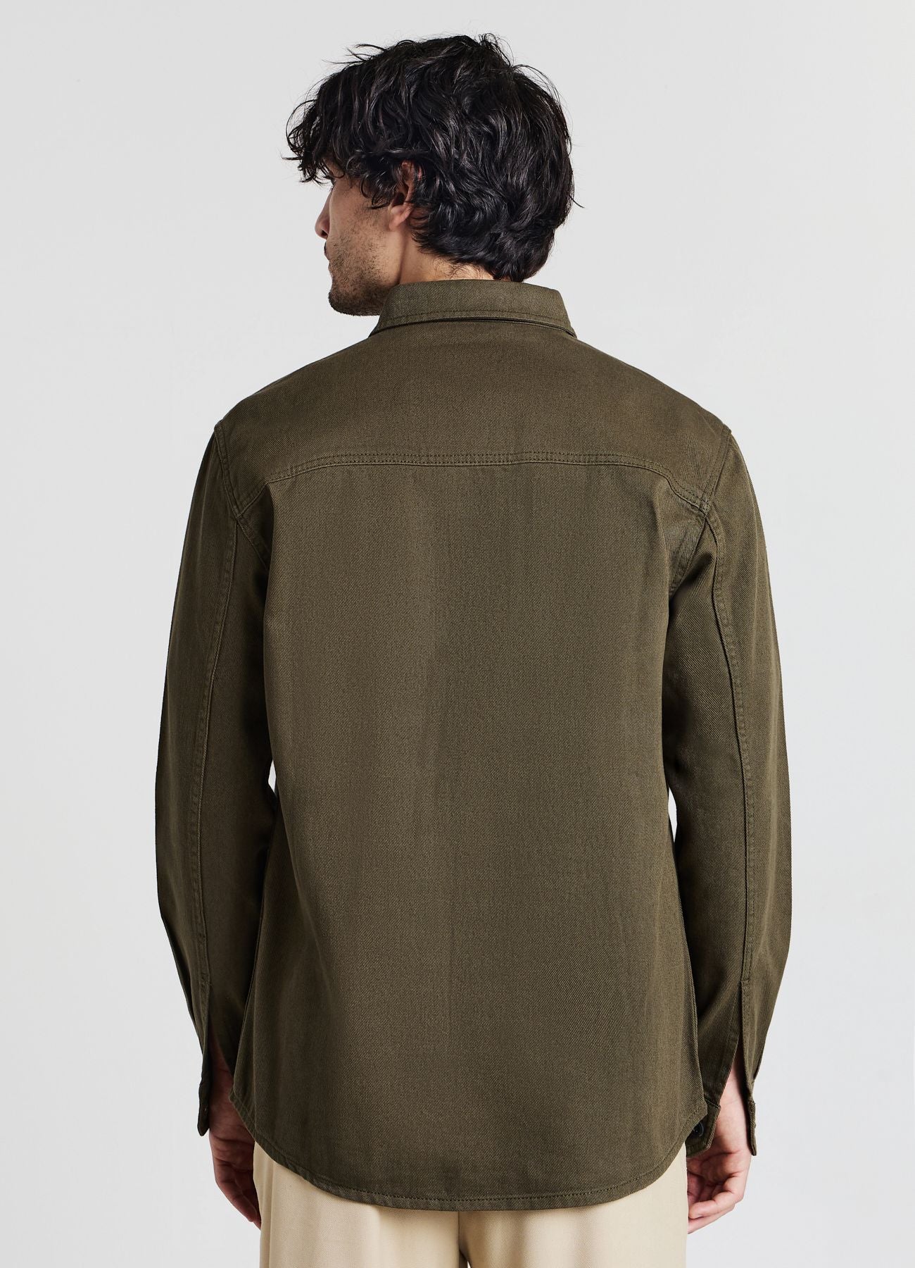 Camicia worker