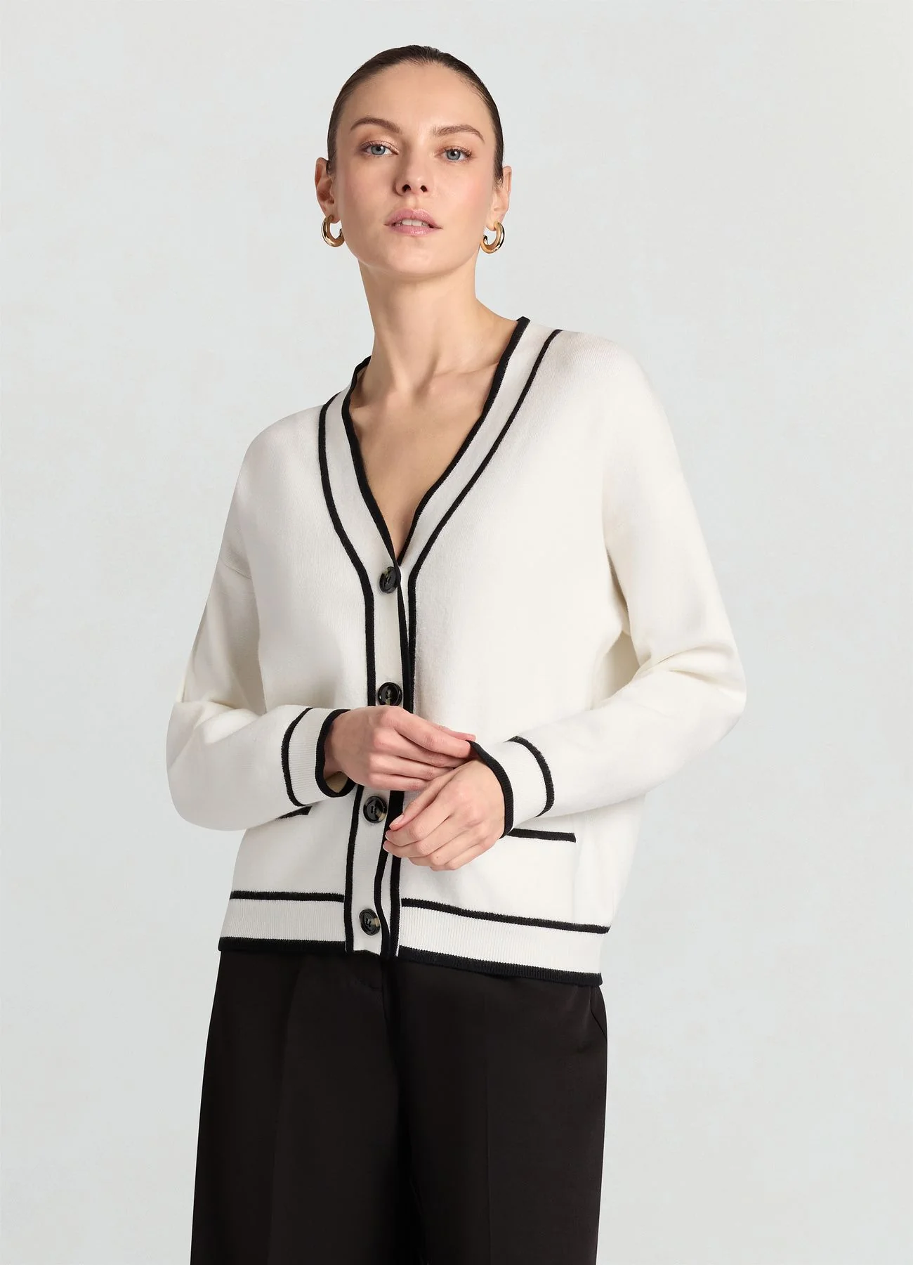 Cardigan con profili a contrasto e scollo a V - Image 2