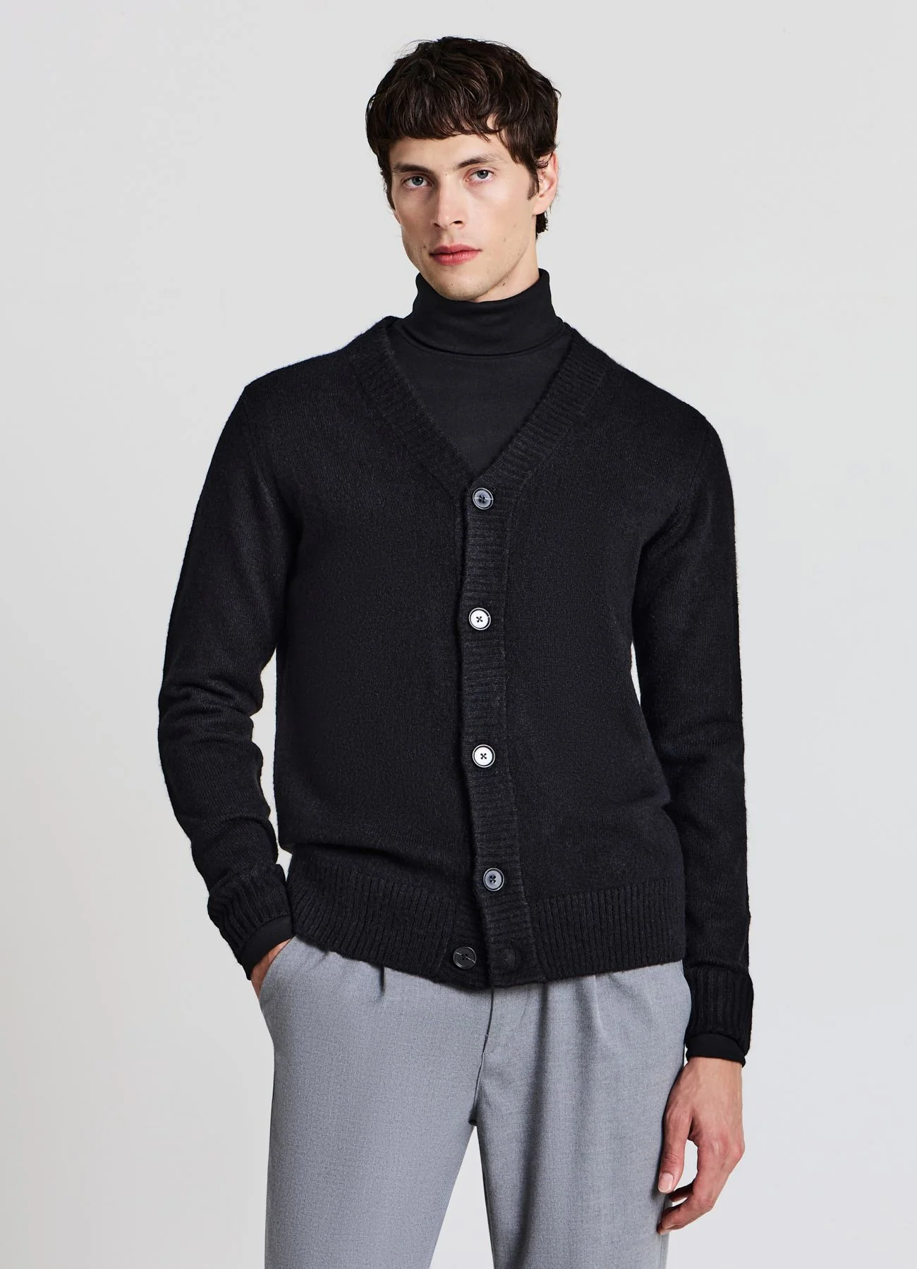 Cardigan scollo a V e bottoni - Image 7