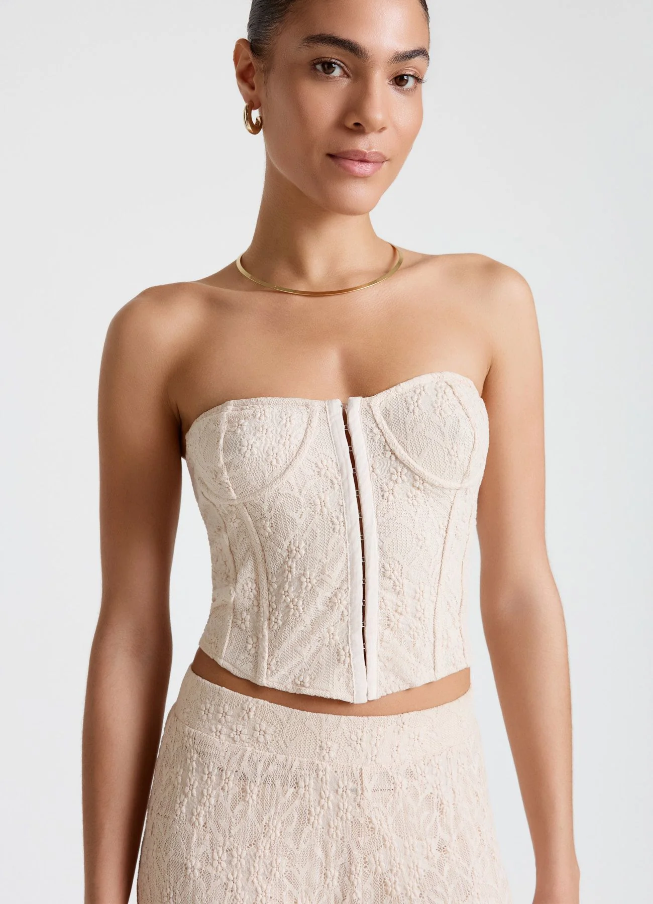 Corsetto in pizzo senza spalline con gancetti - Image 8