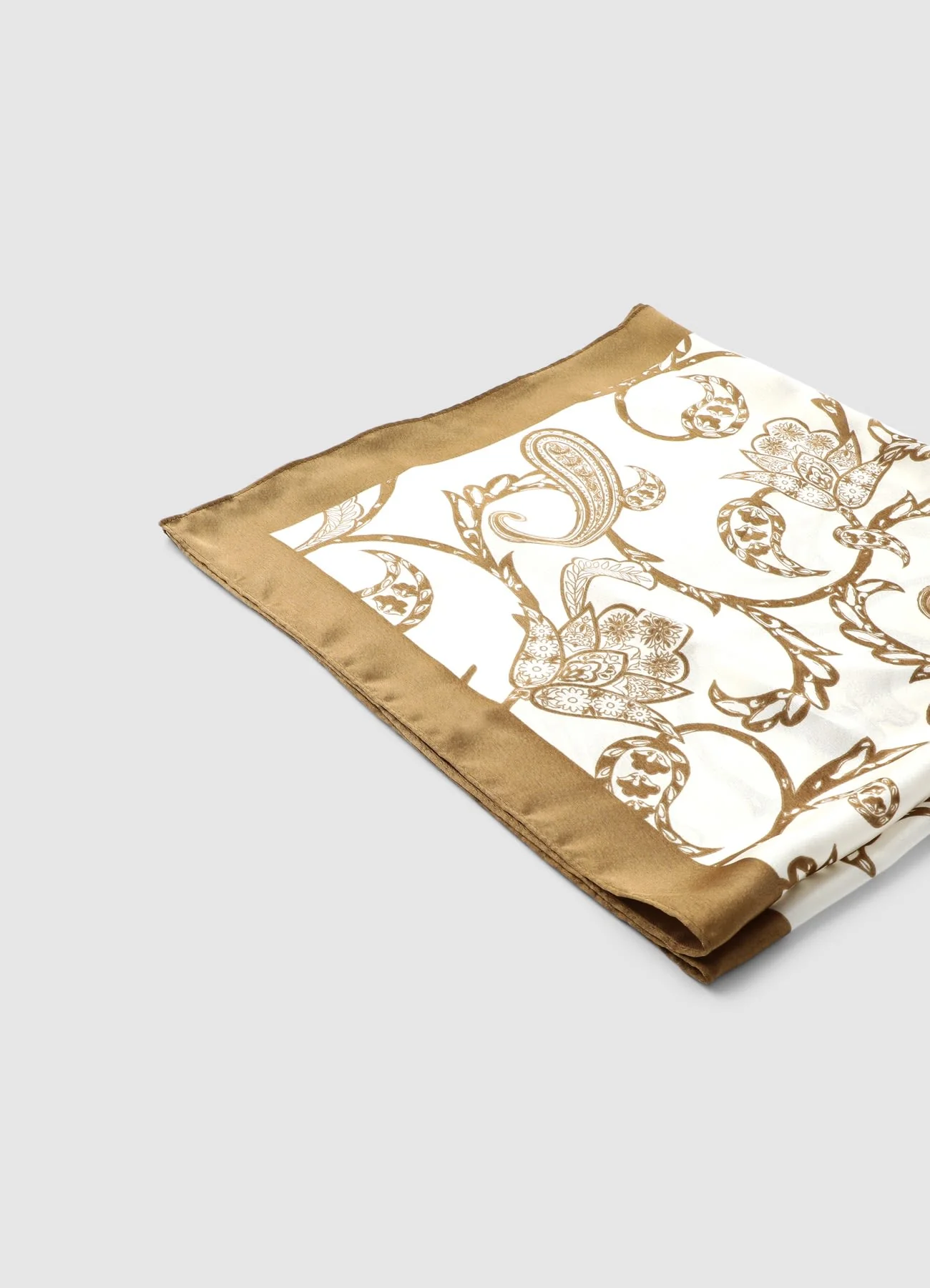 Foulard con stampa paisley