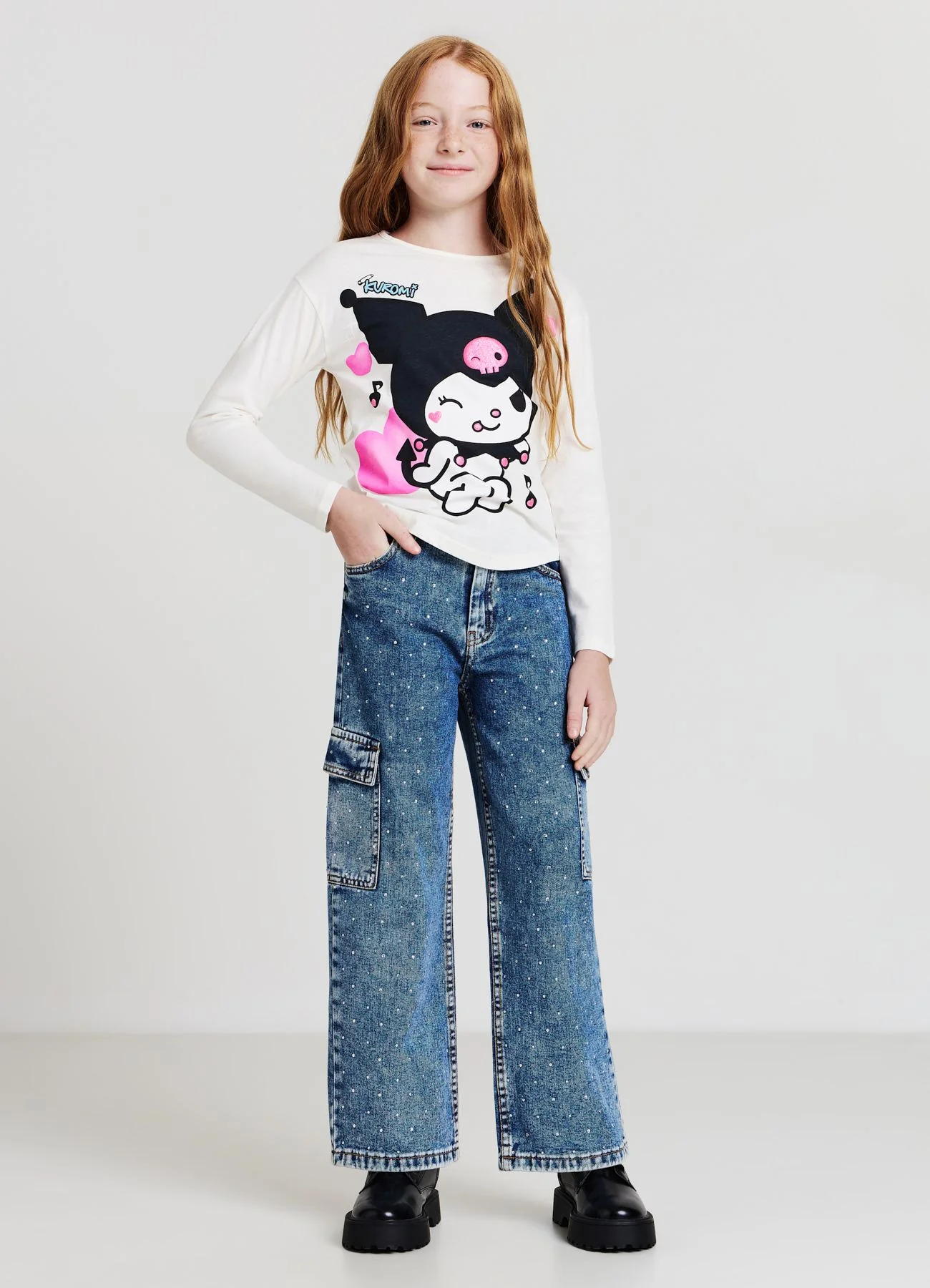 Jeans cargo con strass