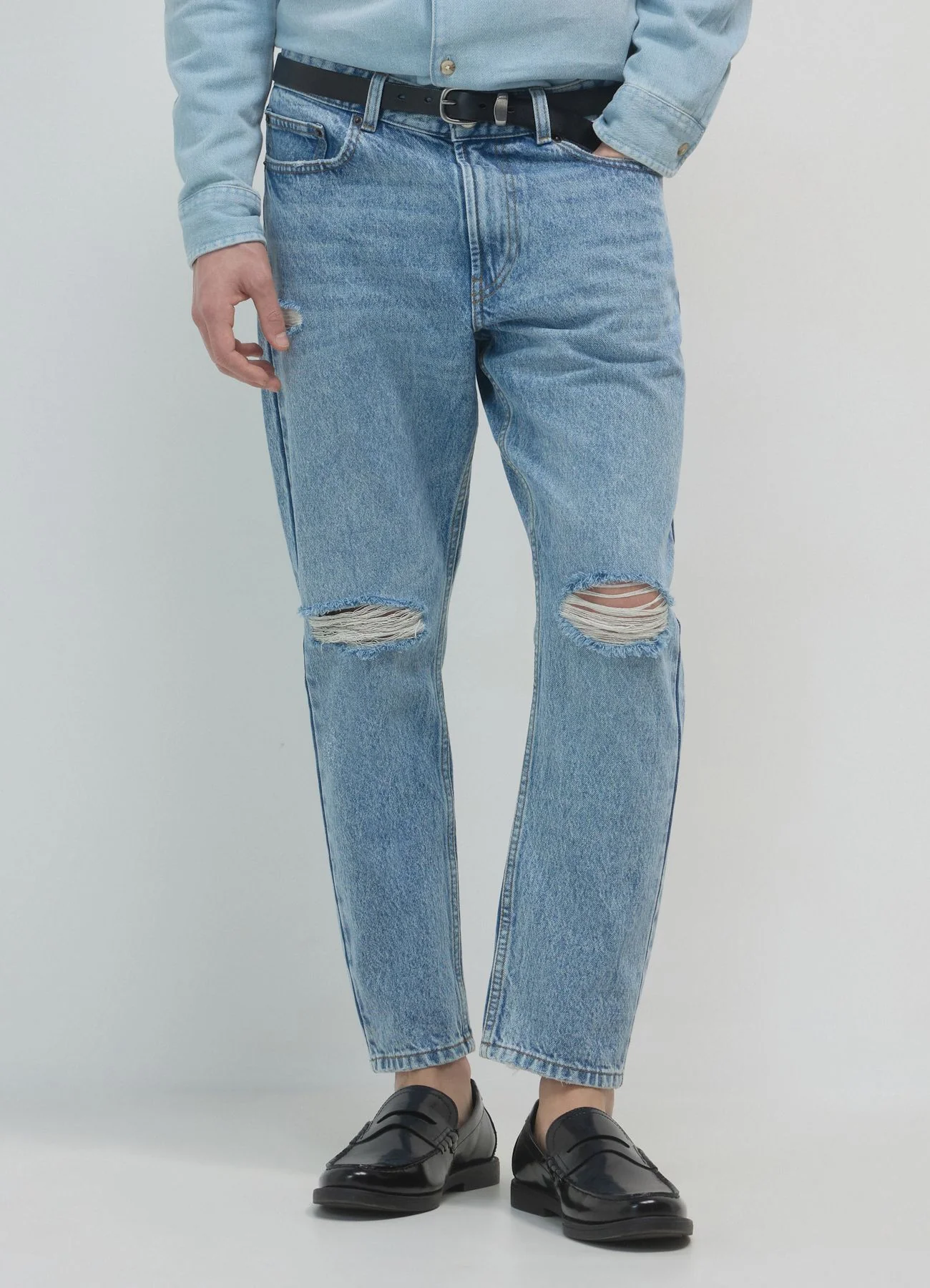 Jeans cropped con strappi - Image 2