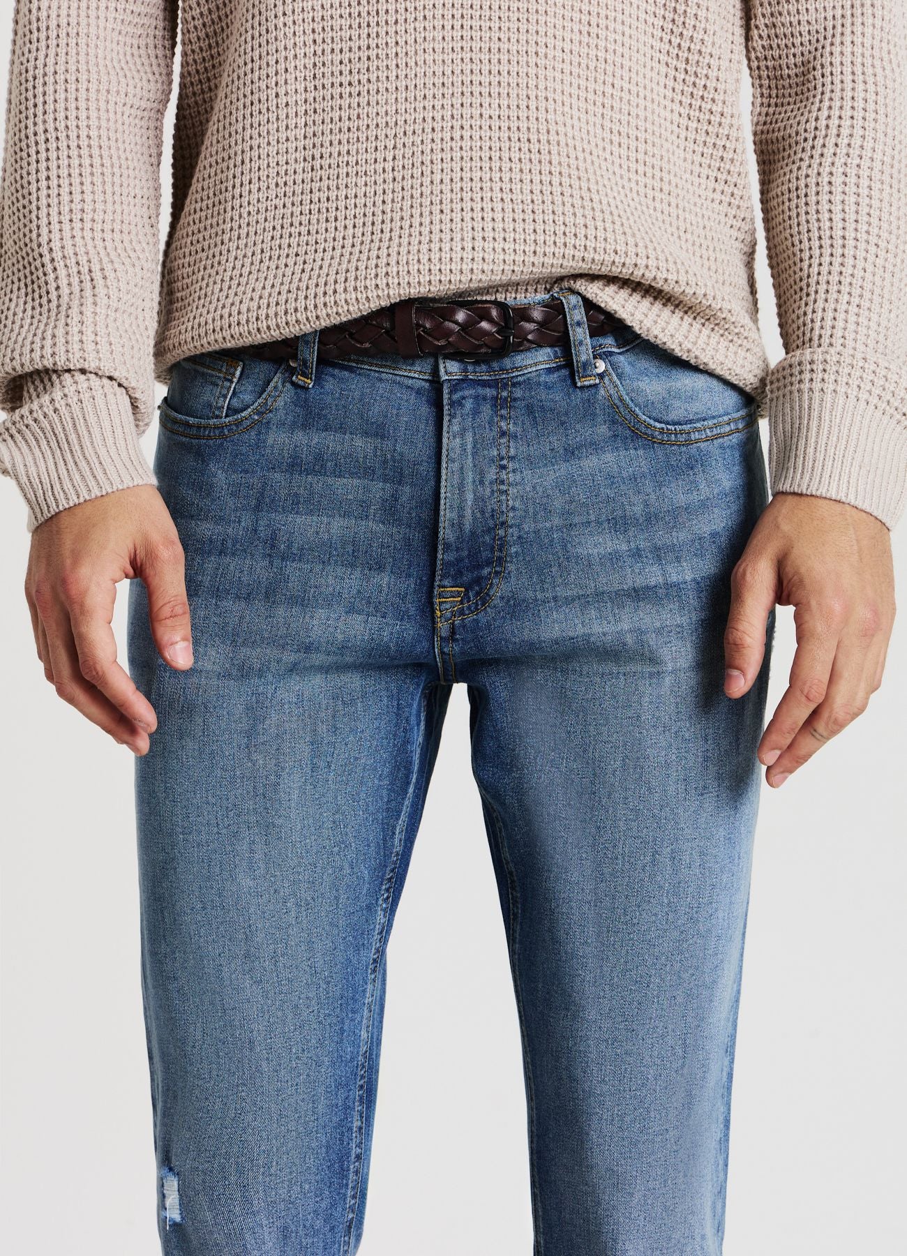 Jeans skinny con strappi