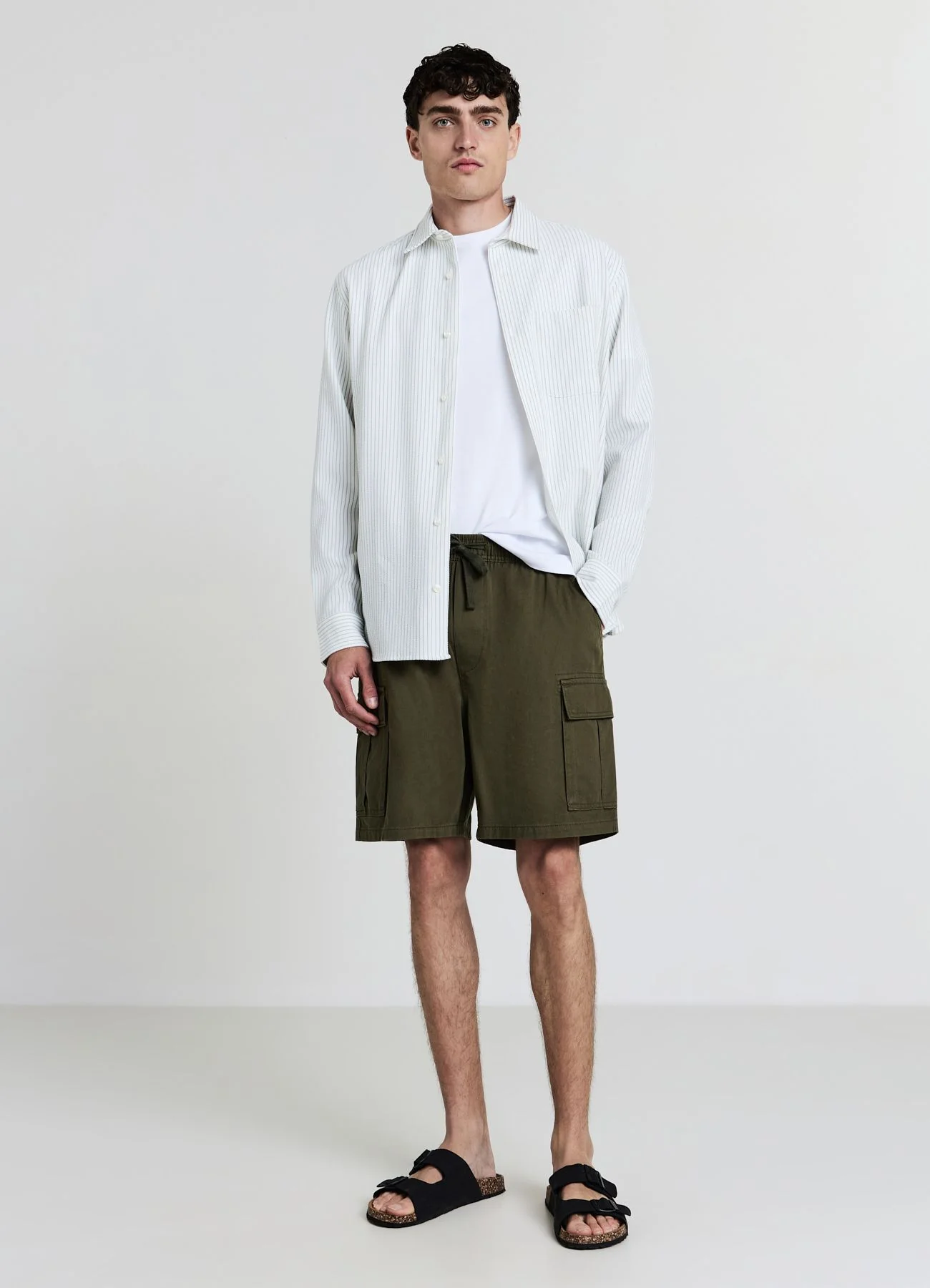 Jogger corto tasche cargo - Image 2