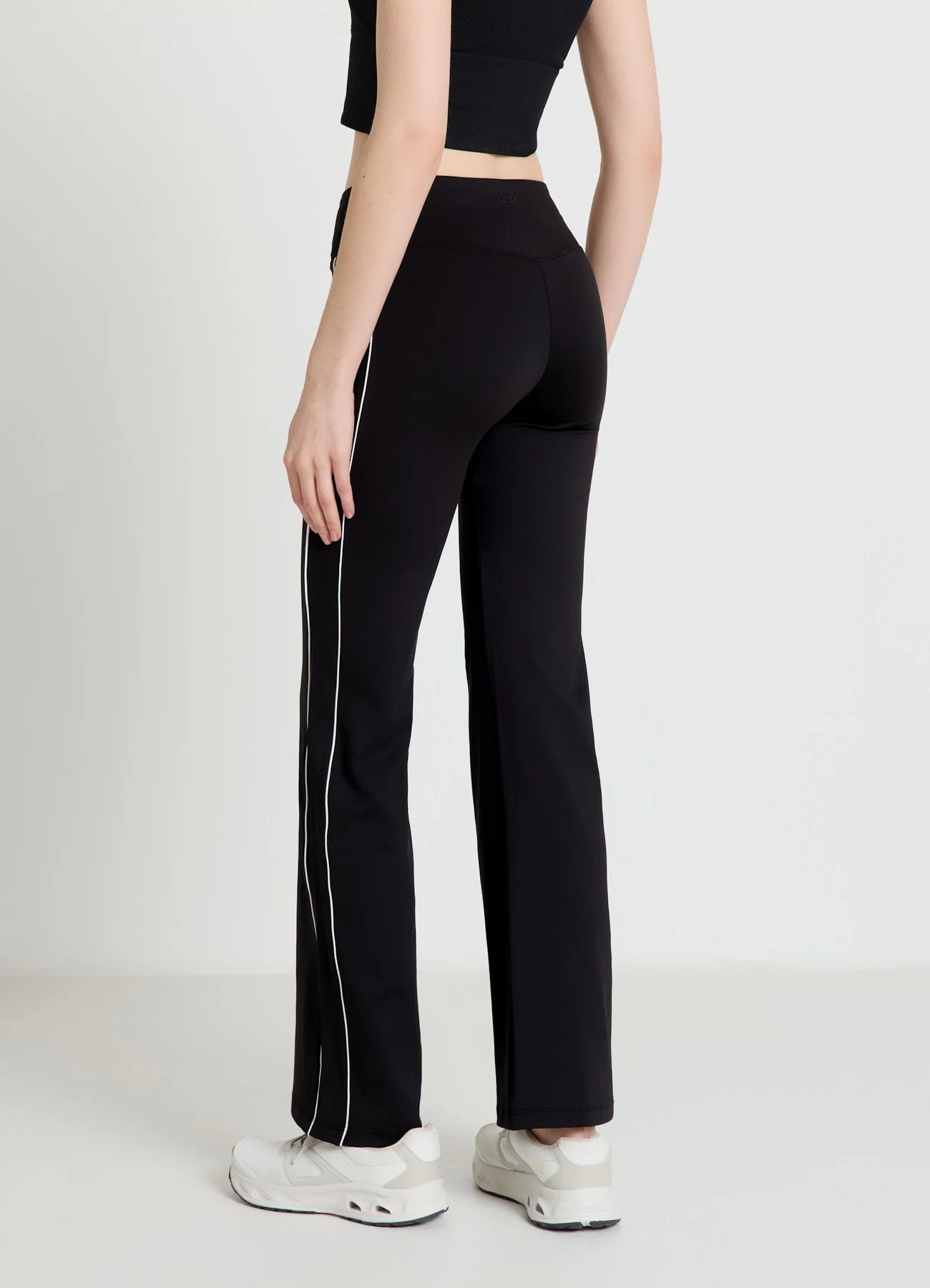 Leggings a zampa cuciture a contrasto