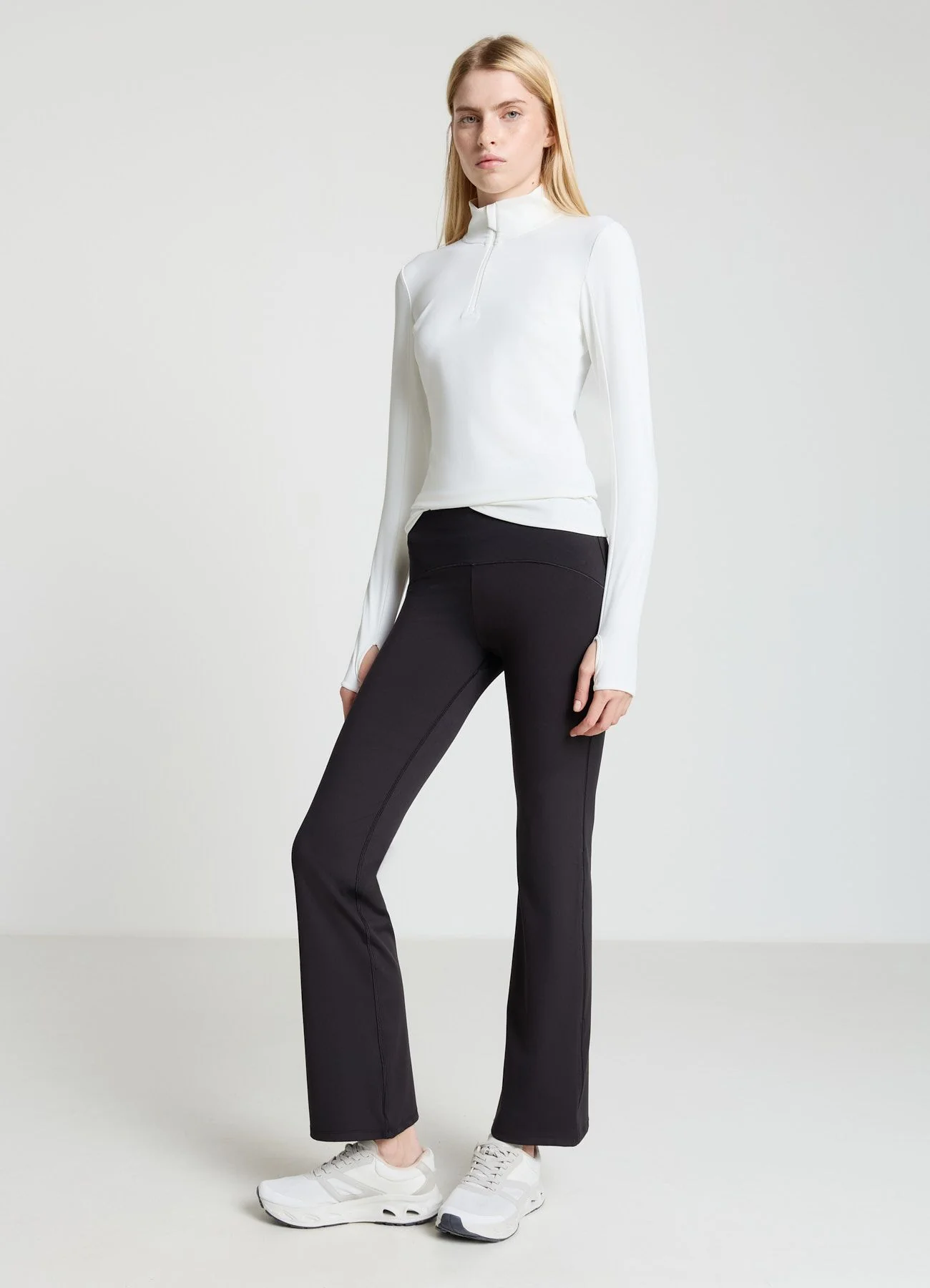 Leggings flare con fascia in vita - Image 3
