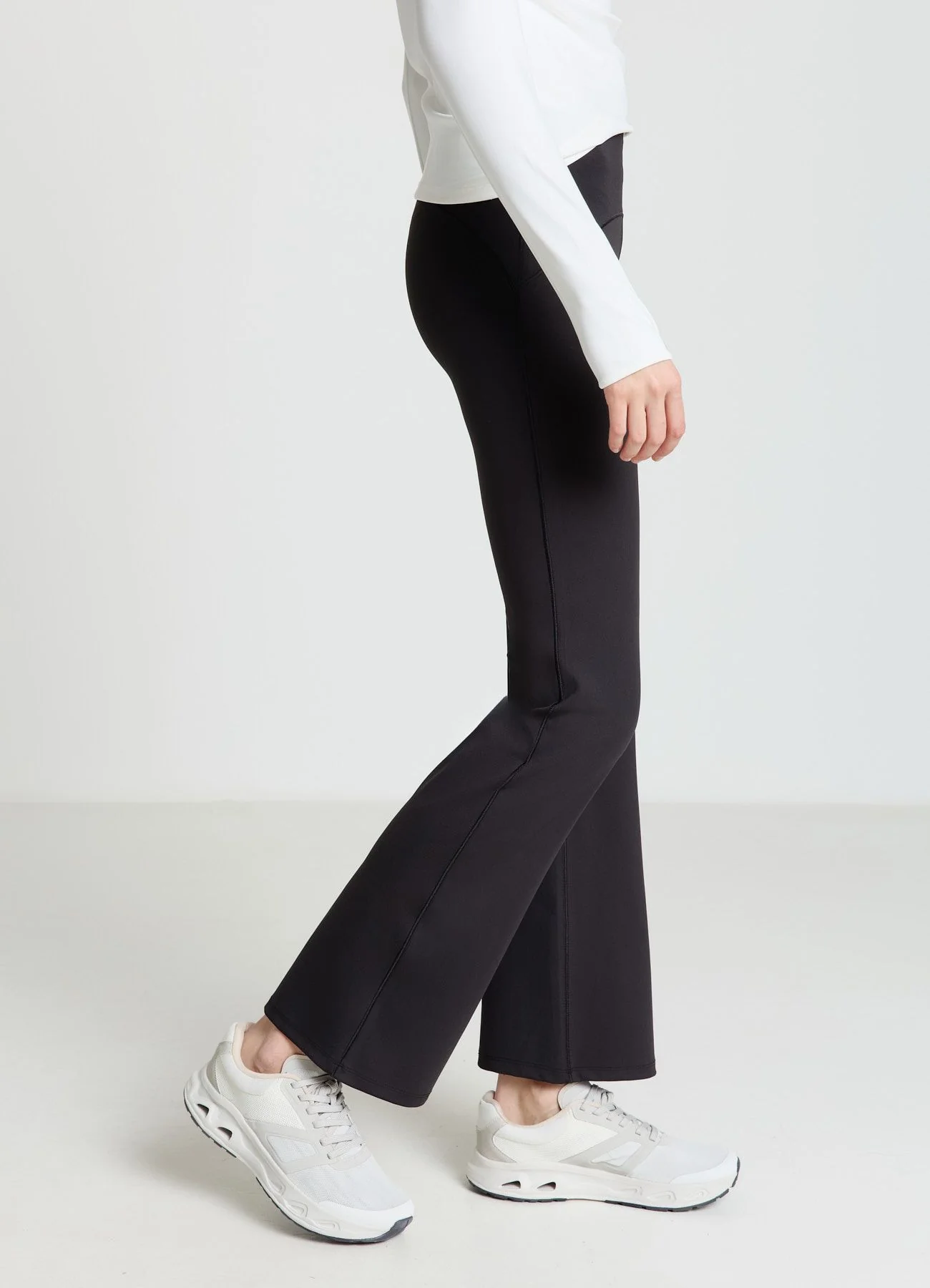 Leggings flare con fascia in vita - Image 7