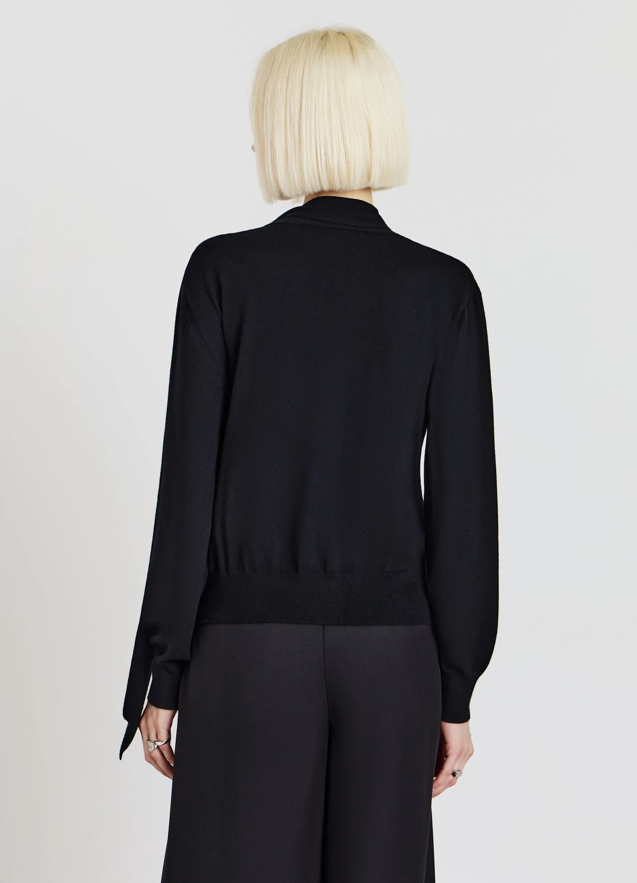 Maglia con collo a sciarpa