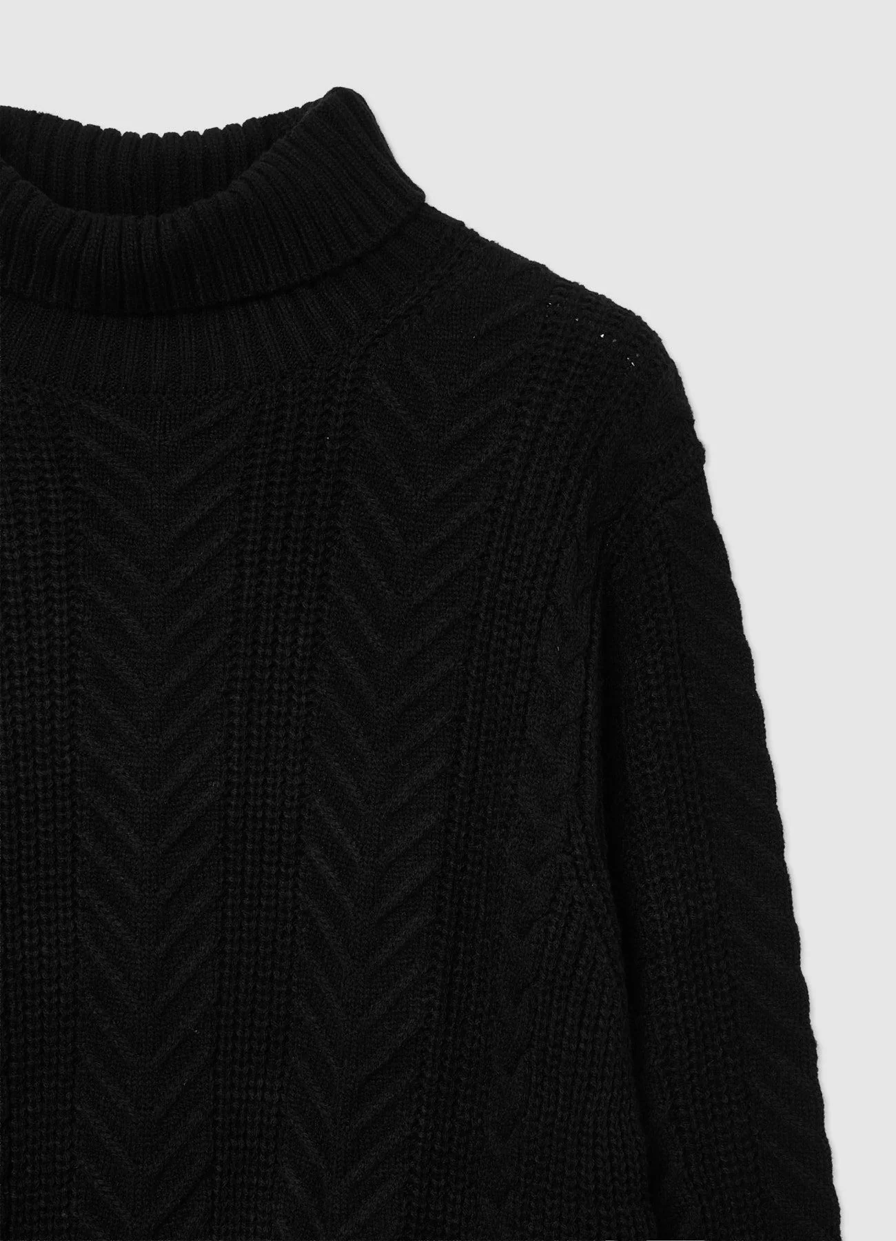 Maglia dolcevita a trecce - Image 6