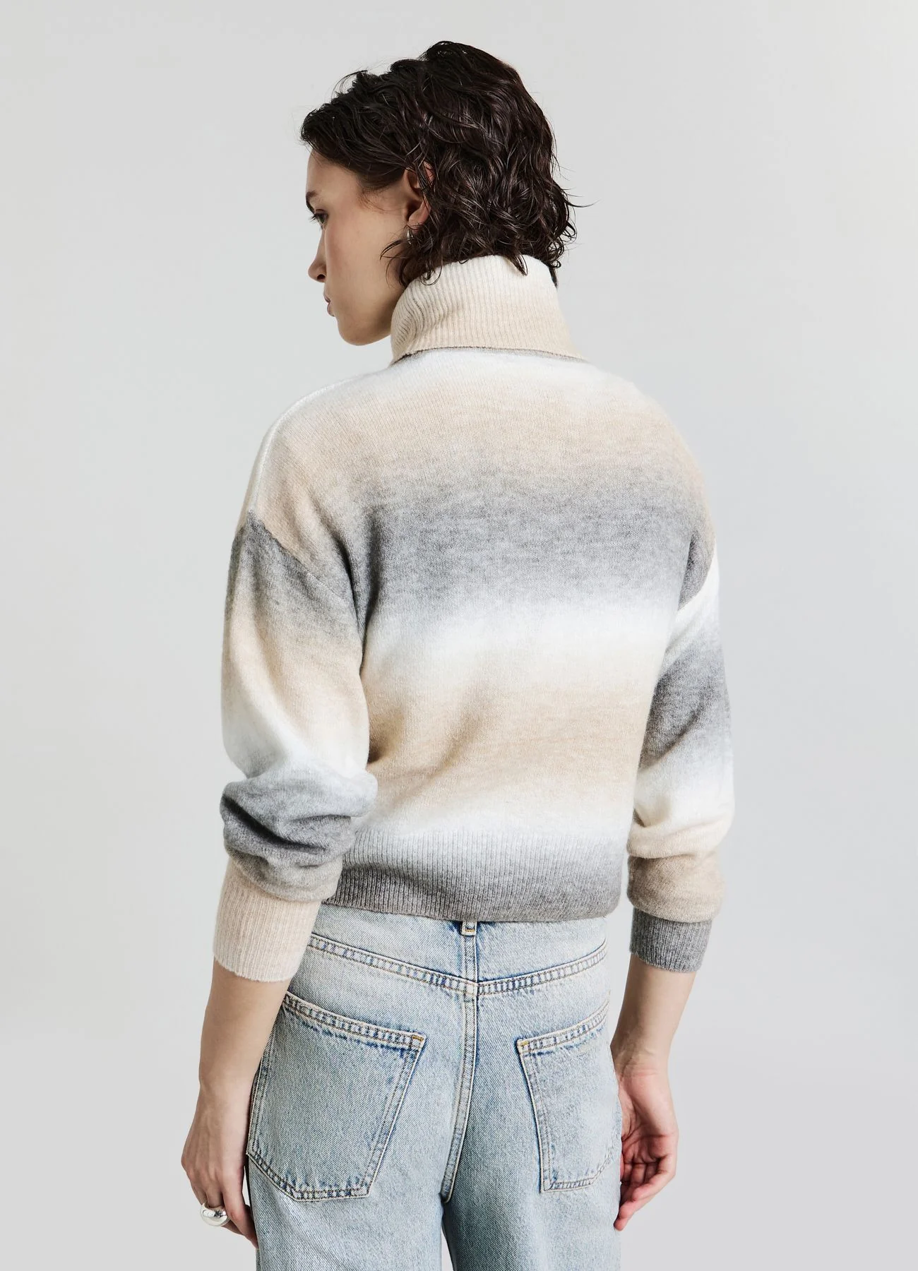 Maglia dolcevita fantasia sfumata