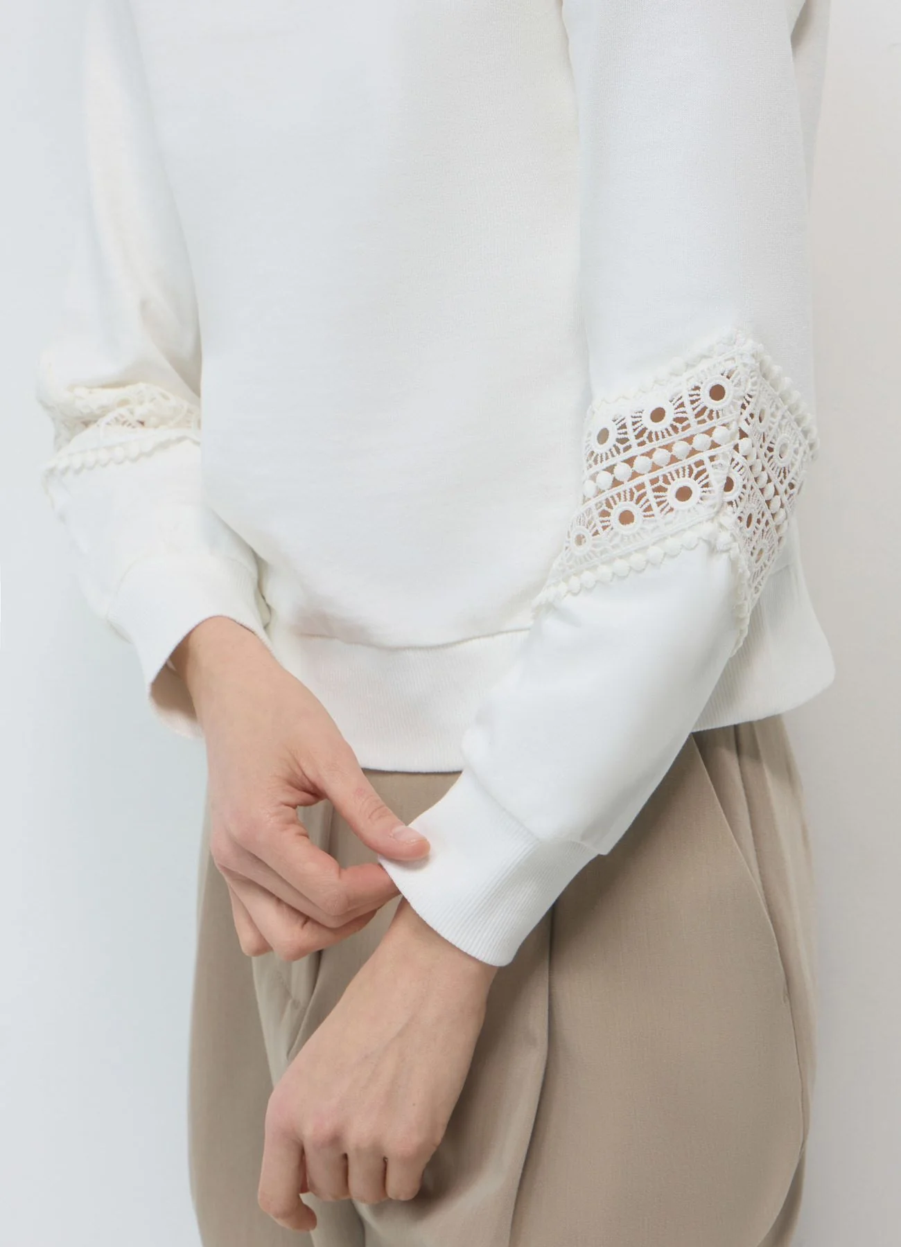 Maglia girocollo passamanerie