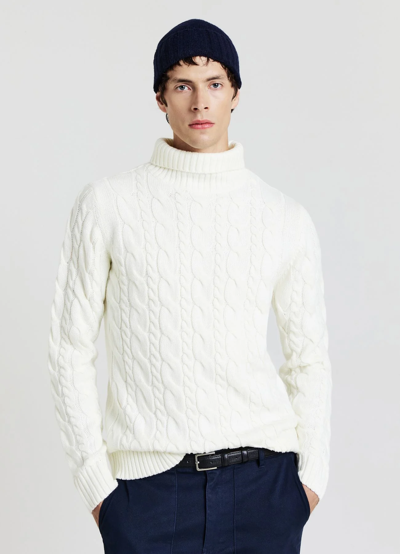 Maglione dolcevita con trecce - Image 3
