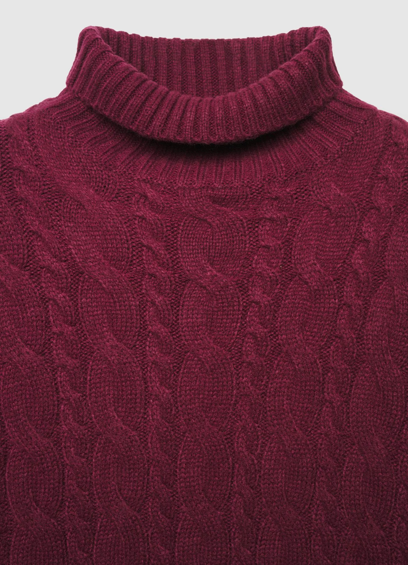 Maglione dolcevita con trecce - Image 6