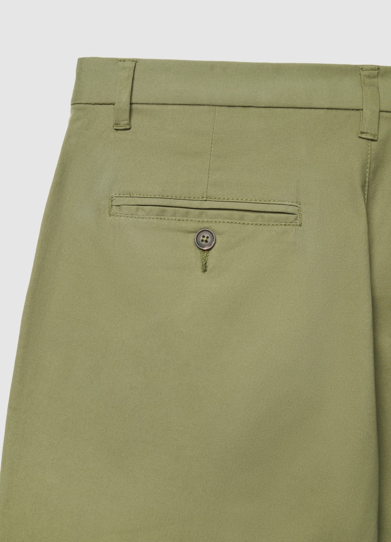 Pantaloncini chino a tinta unita - Image 6