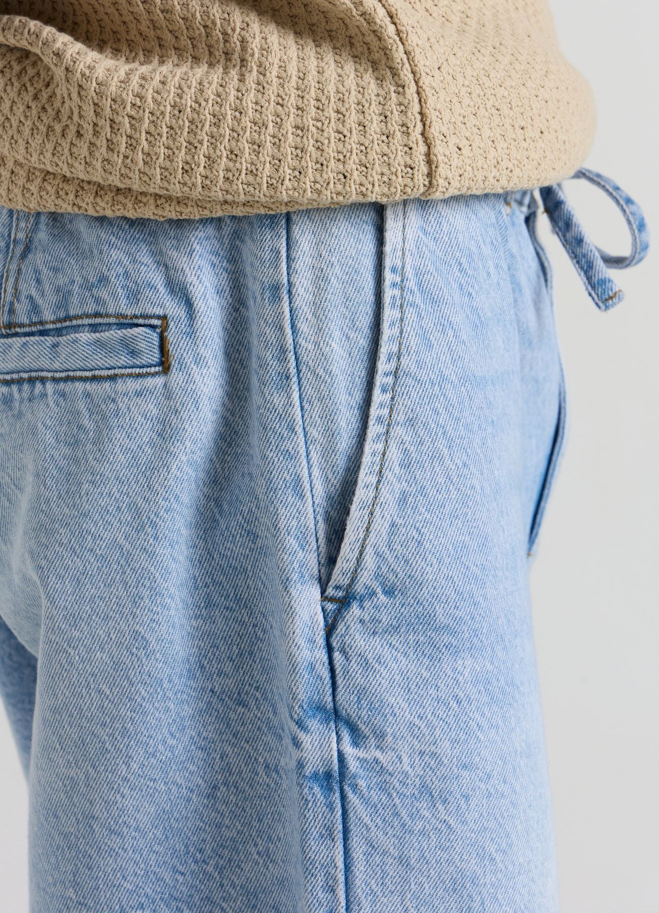 Pantaloncini chino di jeans - Image 3