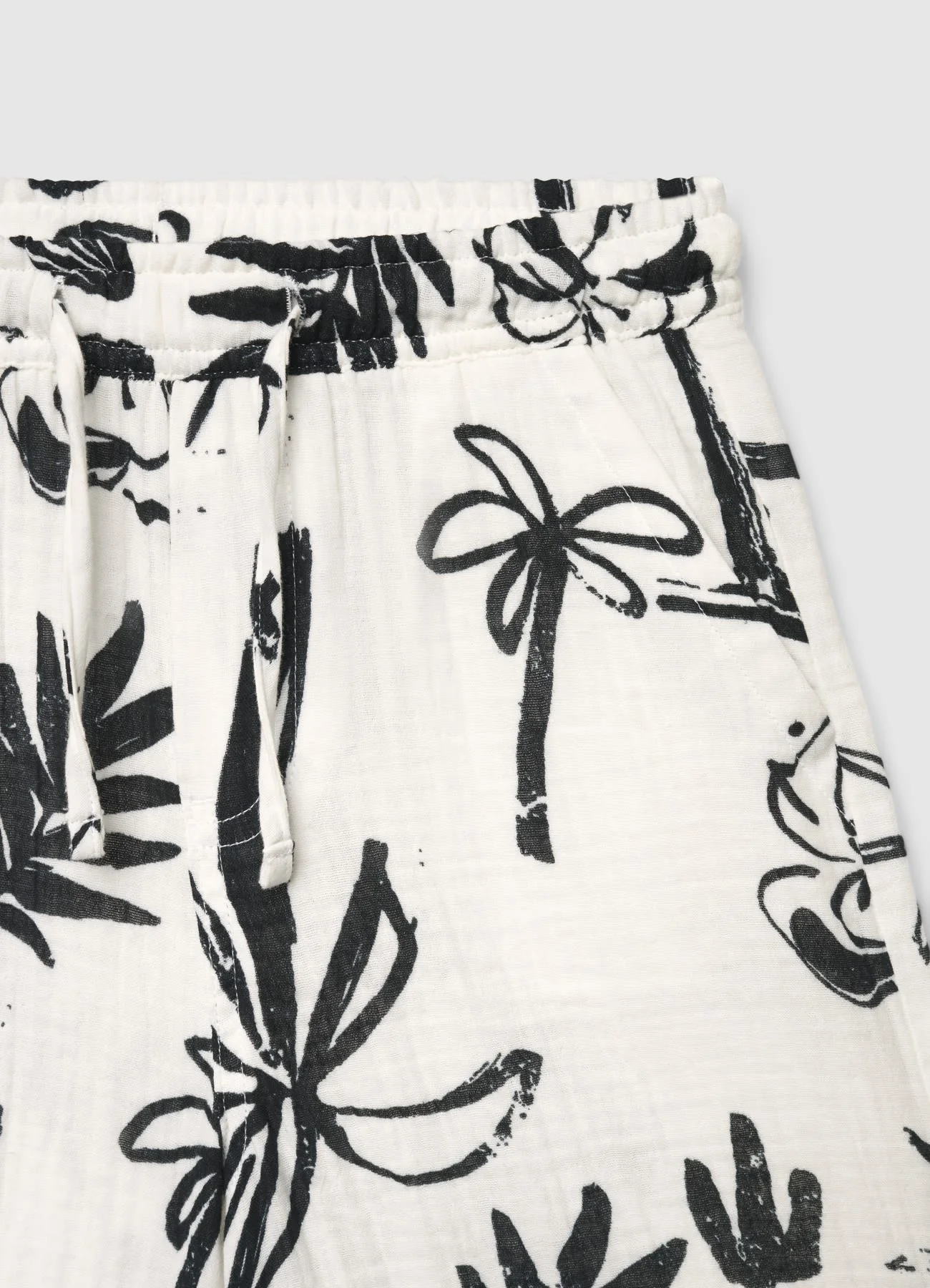 Pantaloncini con stampa tropicale e coulisse - Image 3