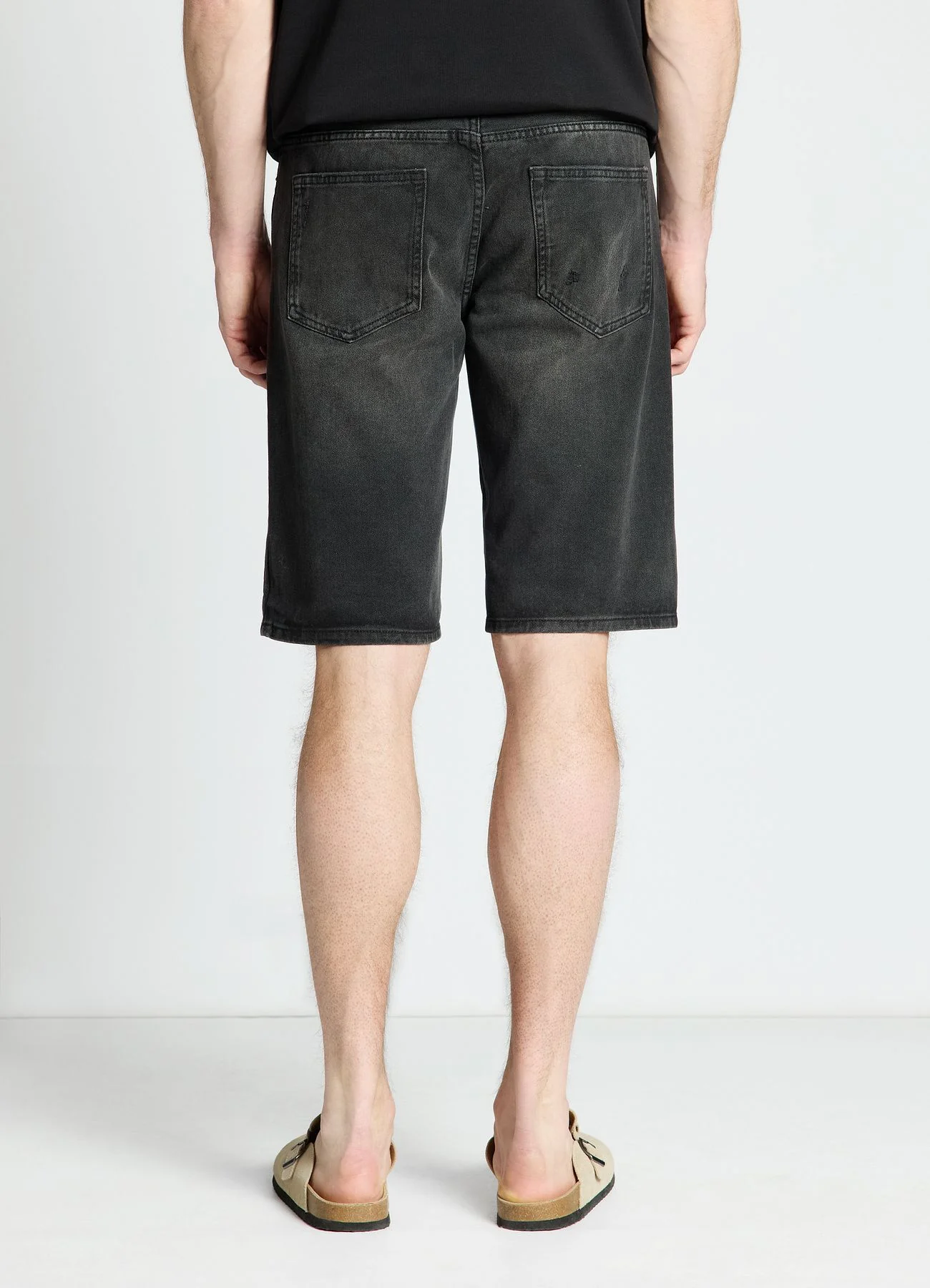 Pantaloncini jeans con strappi e risvolto - Image 3