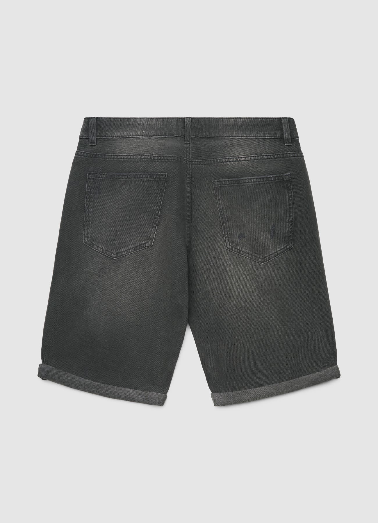 Pantaloncini jeans con strappi e risvolto - Image 5