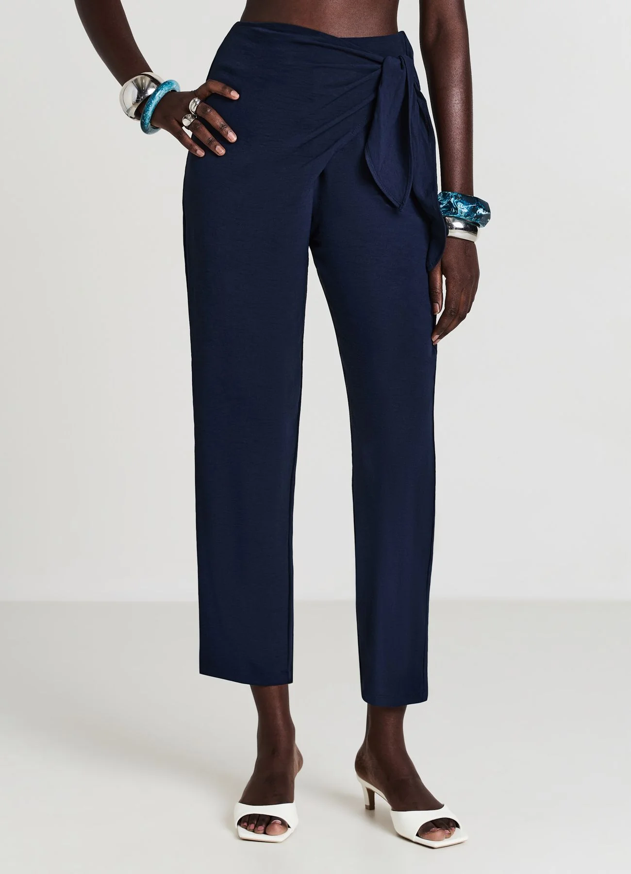 Pantalone con nodo - Image 2