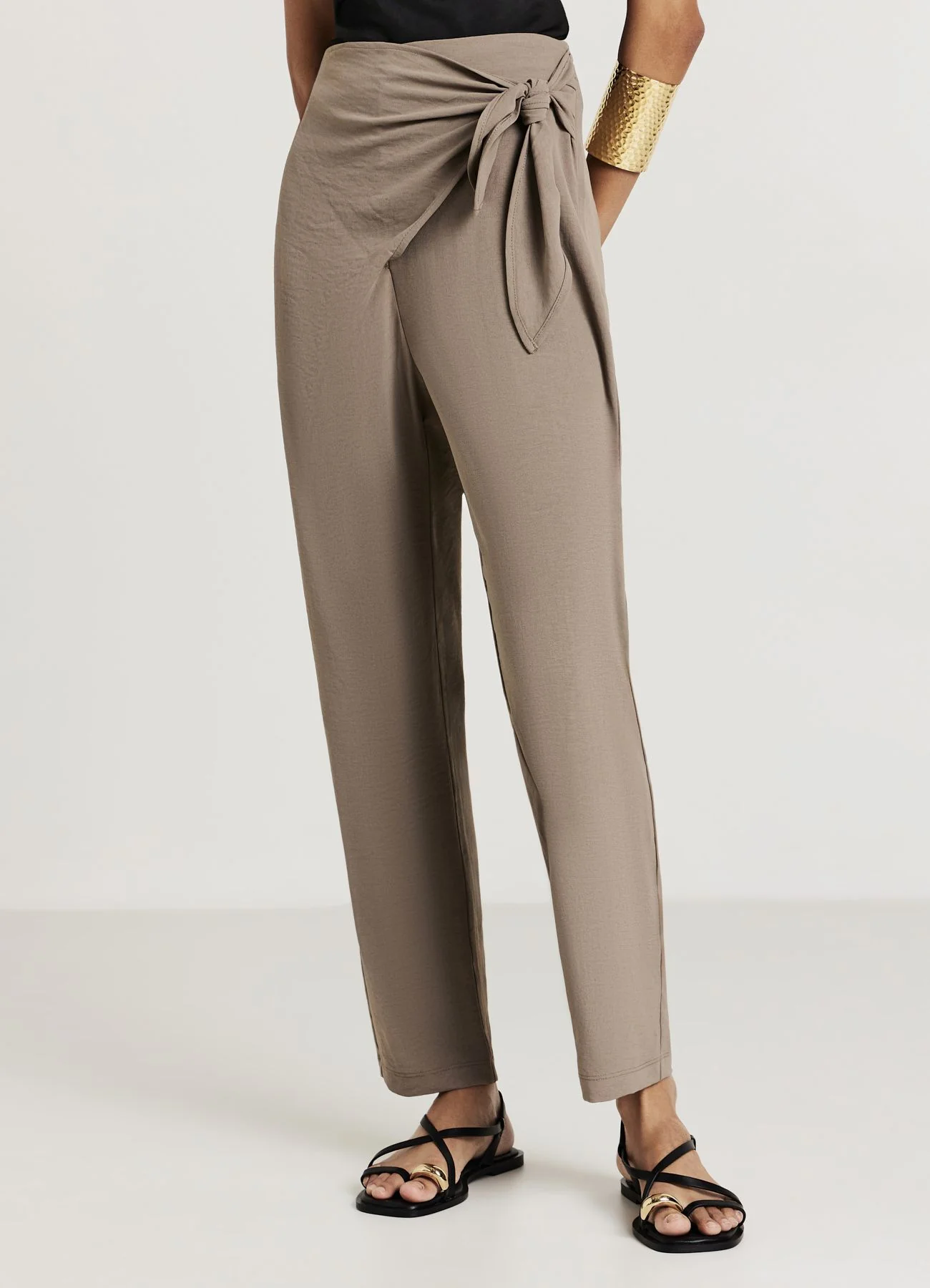 Pantalone con nodo - Image 3